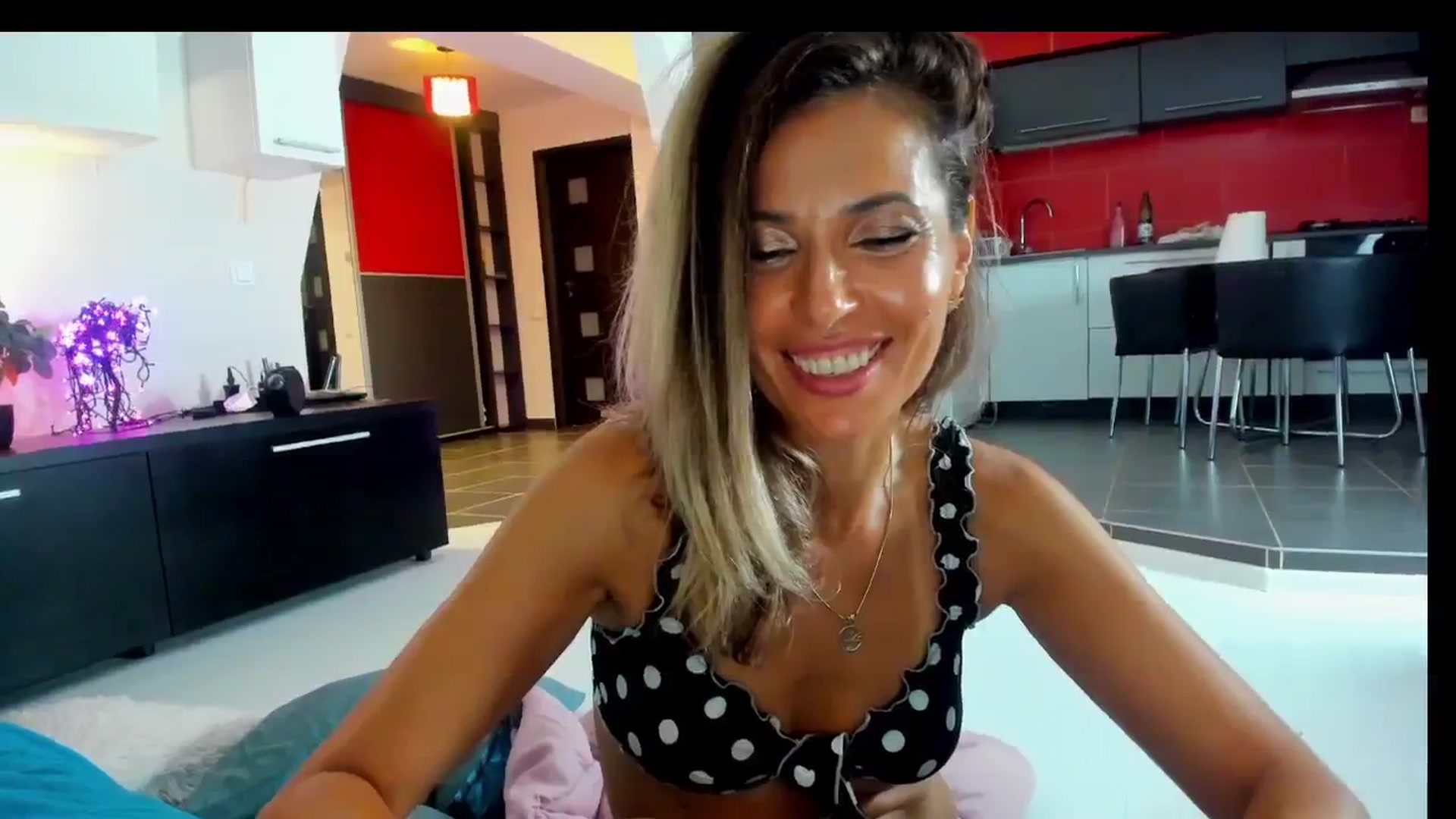 Gallery image thumbnail from SmileyTinaa's myfreecams stream on, 07/26/2025, 24:03 image 20 of 20