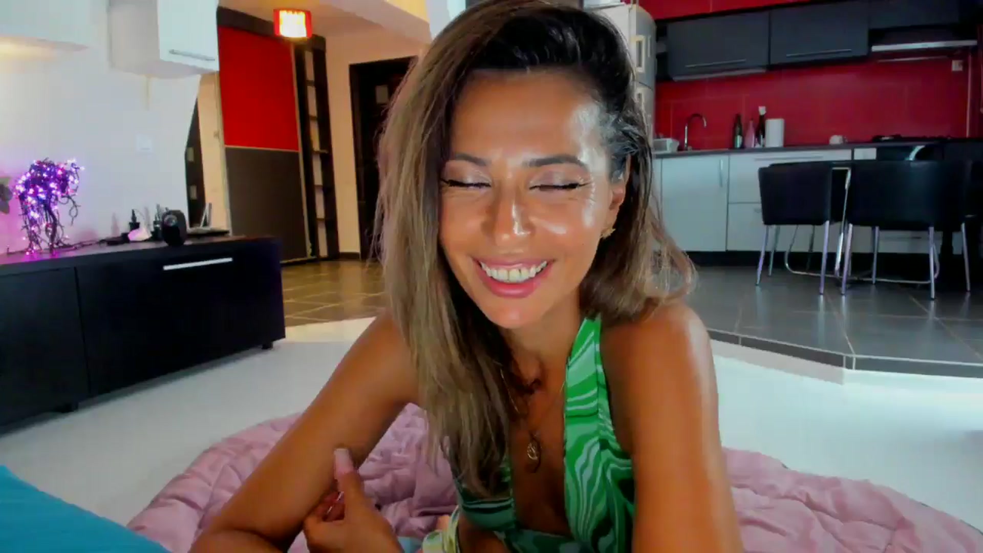 Gallery image thumbnail from SmileyTinaa's myfreecams stream on, 08/22/2025, 02:30 image 15 of 20