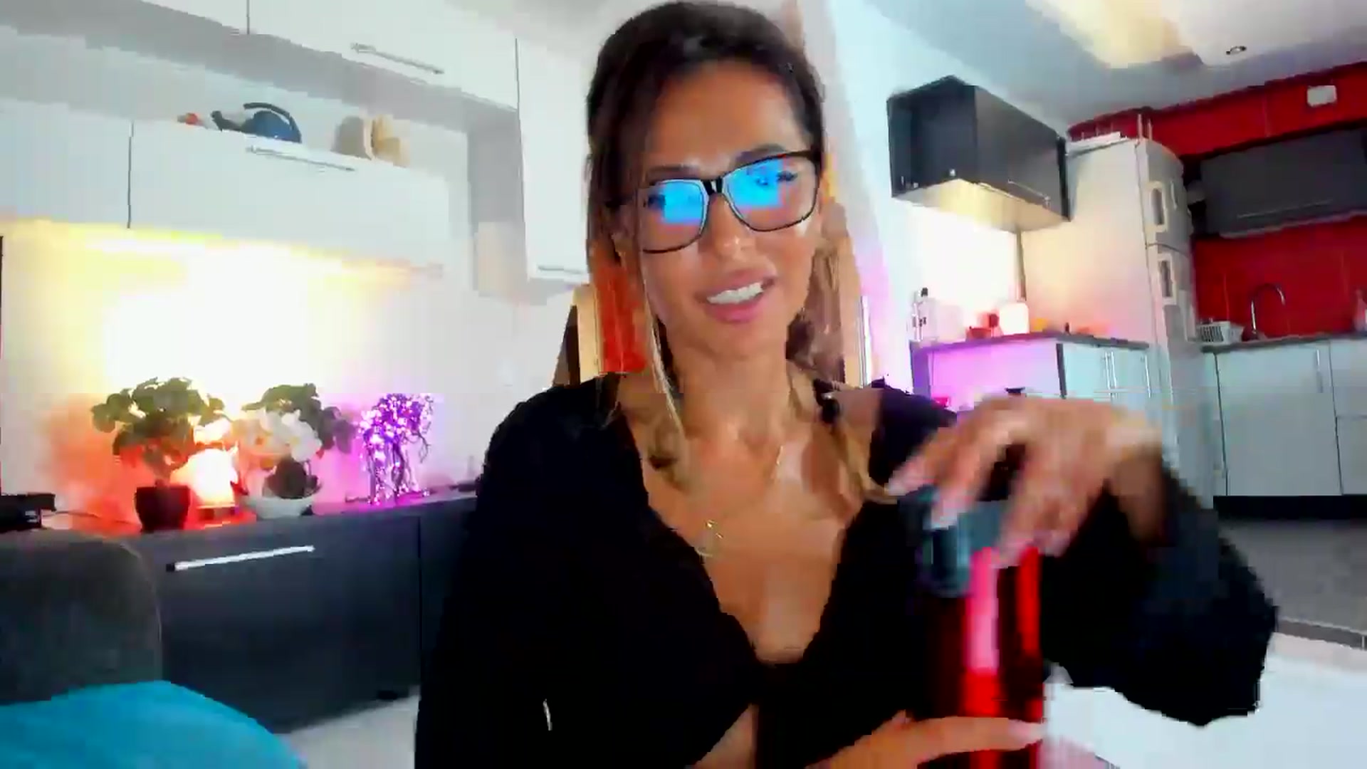 Gallery image thumbnail from SmileyTinaa's myfreecams stream on, 08/23/2025, 06:42 image 5 of 20