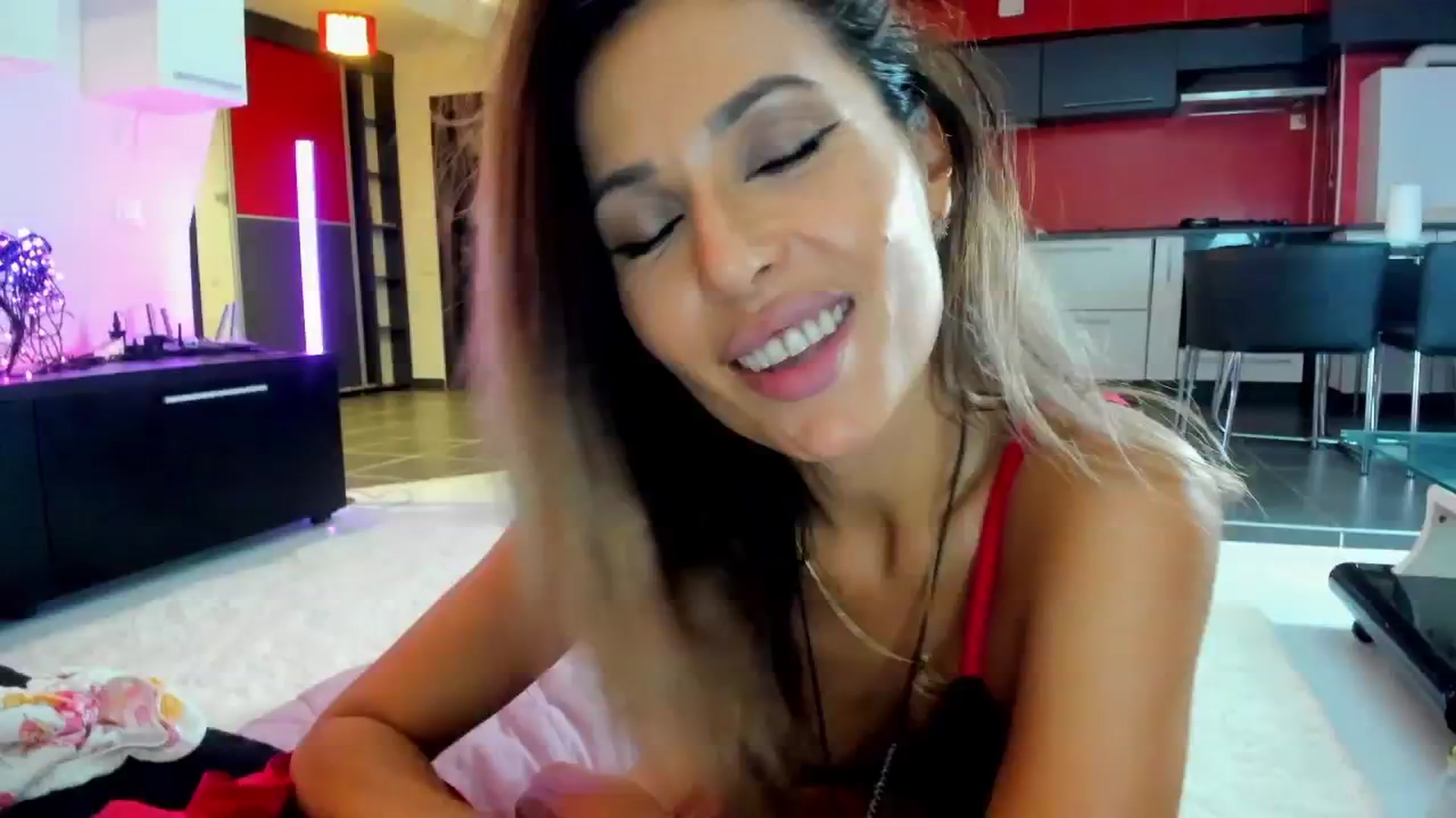 Gallery image thumbnail from SmileyTinaa's myfreecams stream on, 10/10/2025, 03:28 image 17 of 20