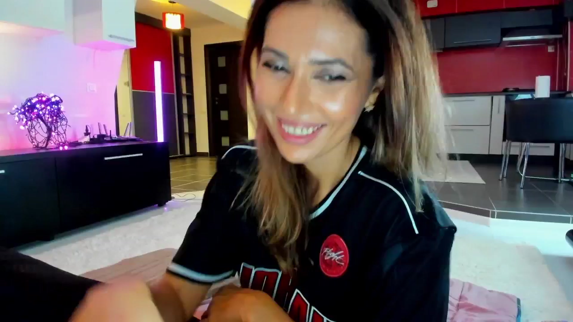 Gallery image thumbnail from SmileyTinaa's myfreecams stream on, 10/10/2025, 23:45 image 12 of 20