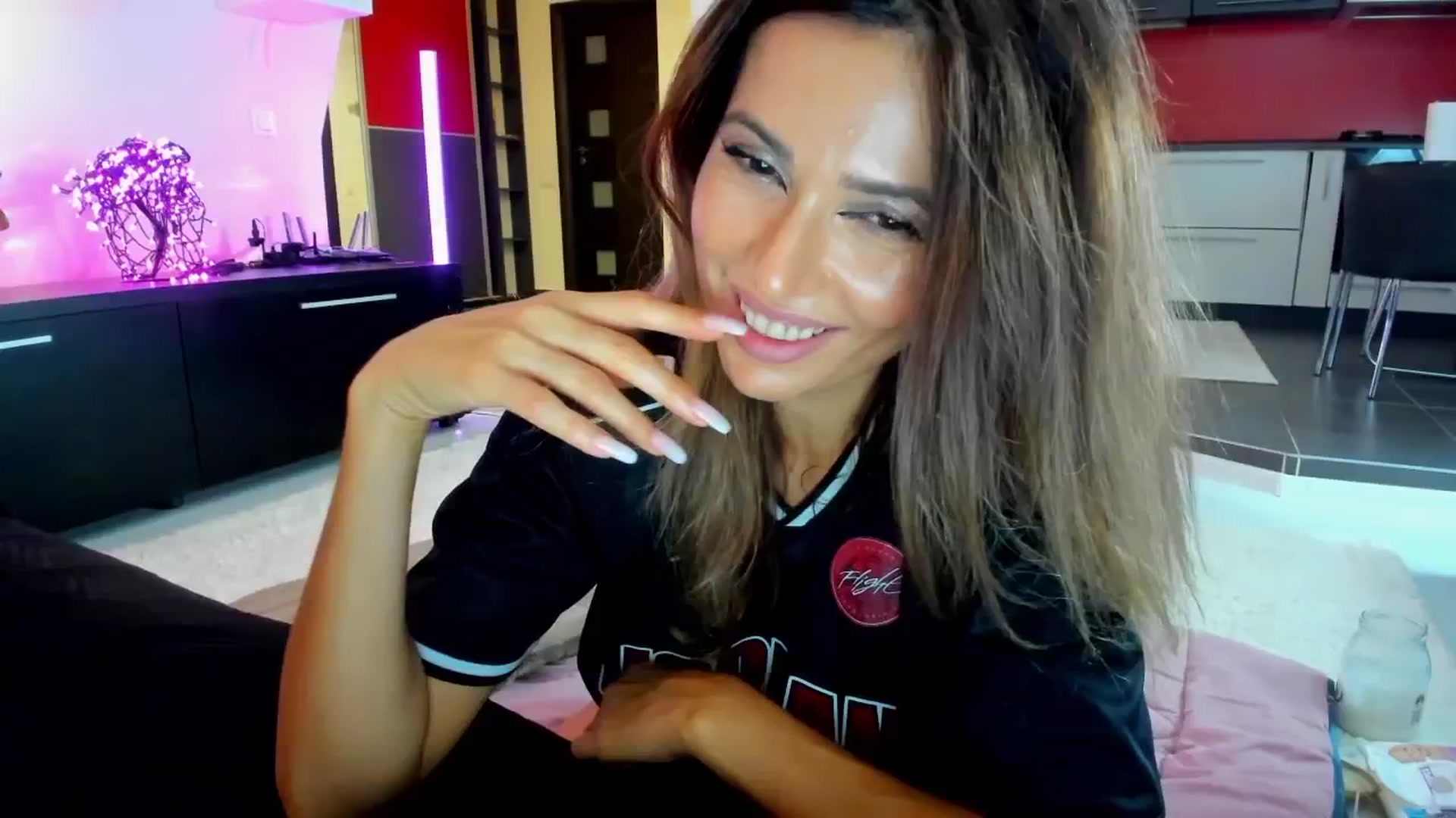 Gallery image thumbnail from SmileyTinaa's myfreecams stream on, 10/10/2025, 23:45 image 3 of 20