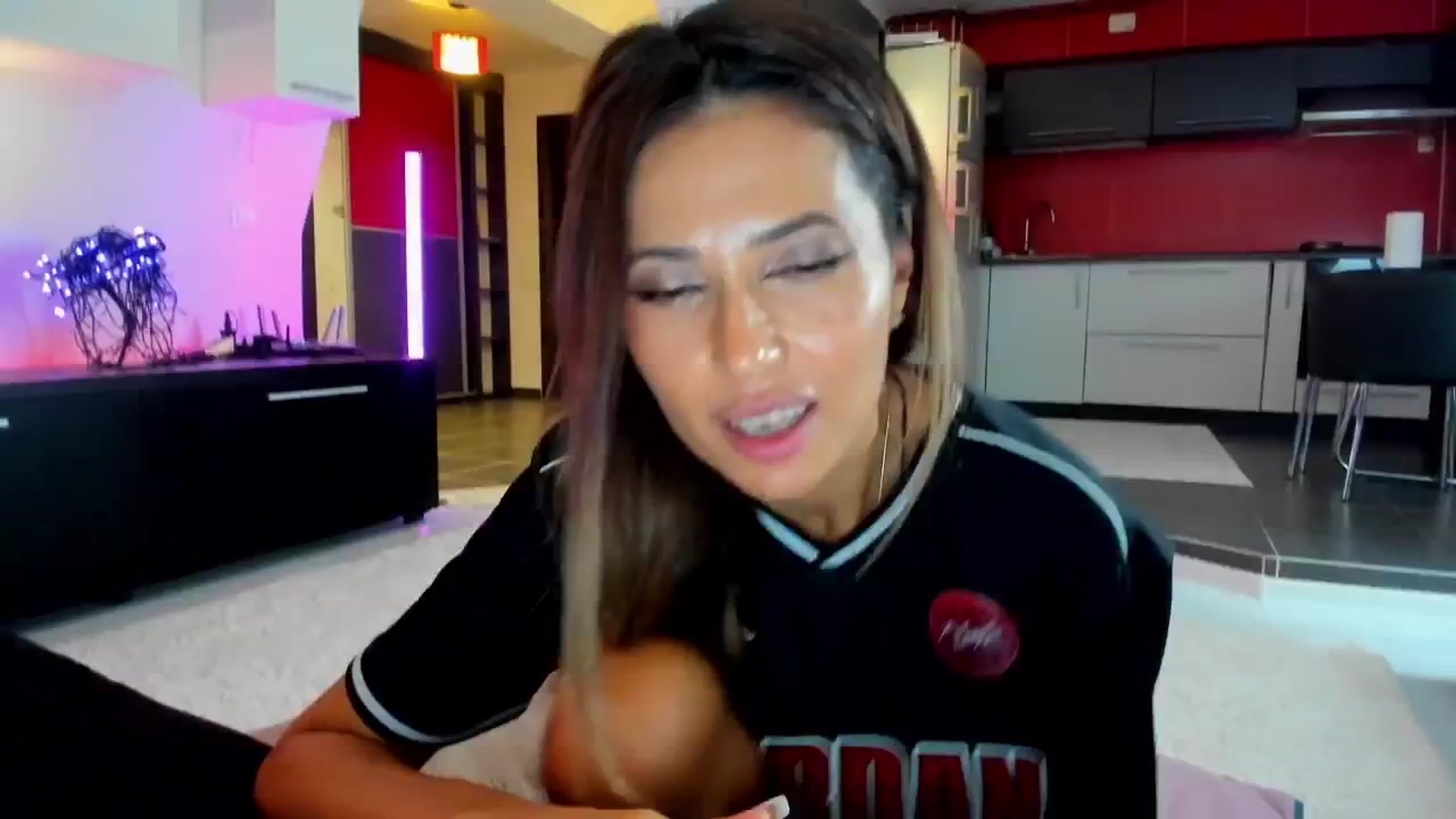 Gallery image thumbnail from SmileyTinaa's myfreecams stream on, 10/11/2025, 02:35 image 4 of 20