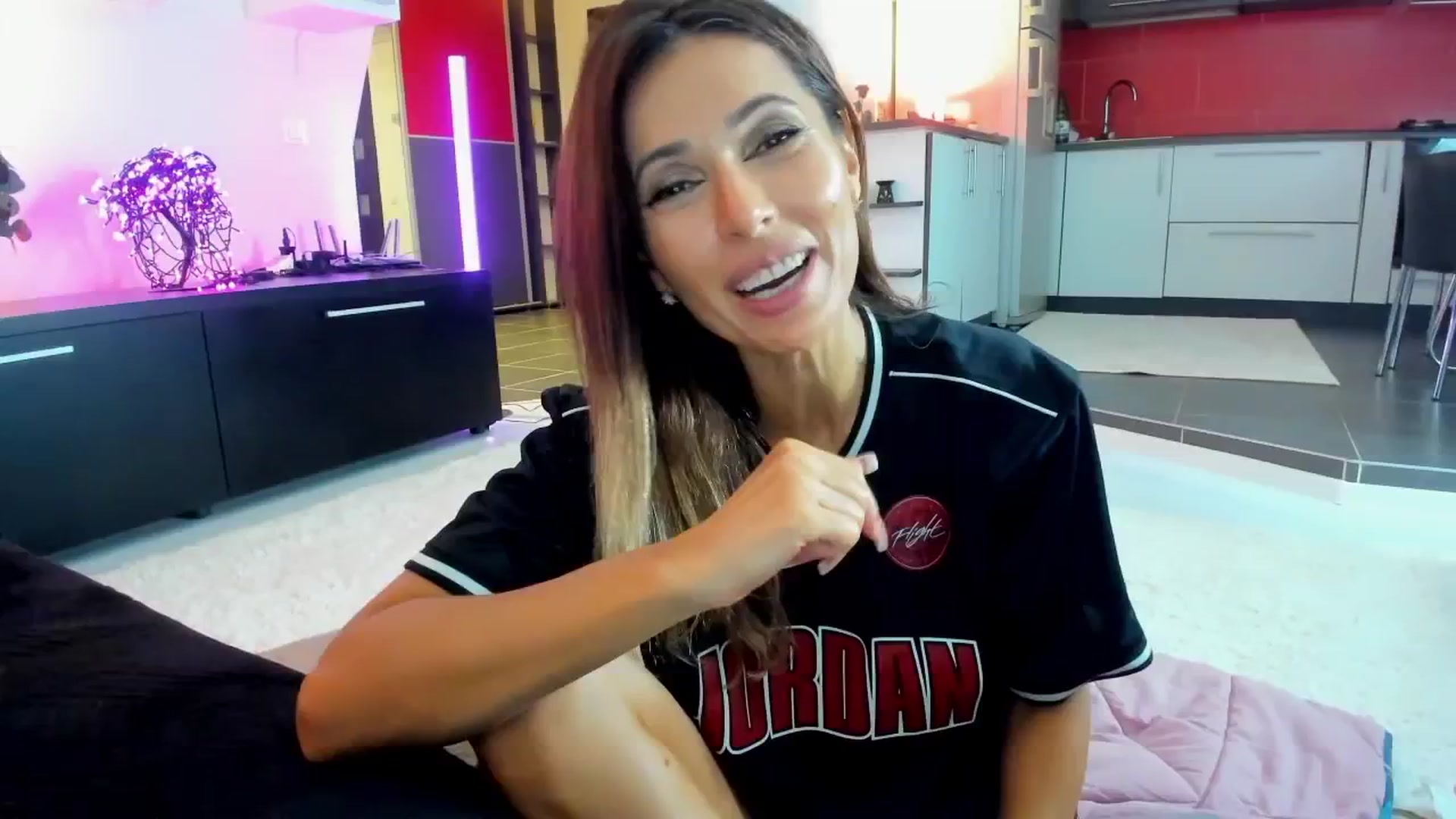 Gallery image thumbnail from SmileyTinaa's myfreecams stream on, 10/11/2025, 02:35 image 9 of 20