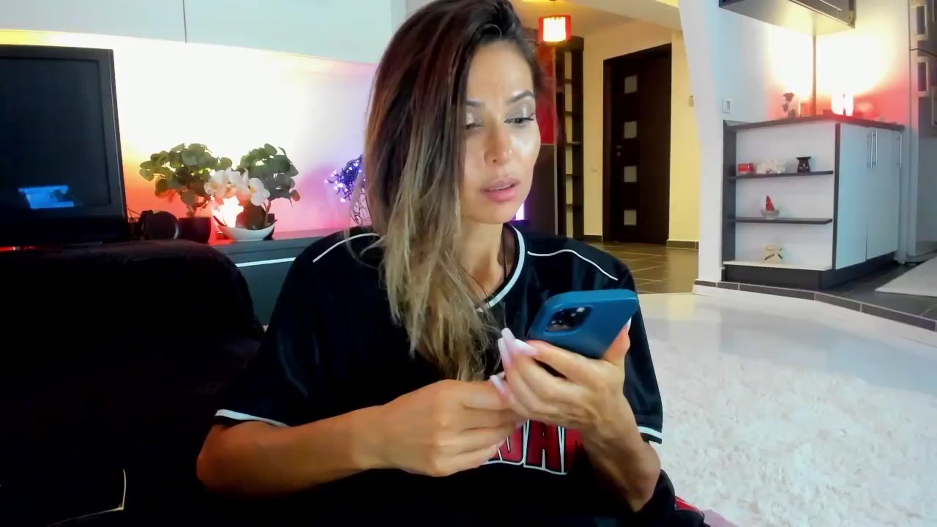 Gallery image thumbnail from SmileyTinaa's myfreecams stream on, 10/11/2025, 06:30 image 7 of 20