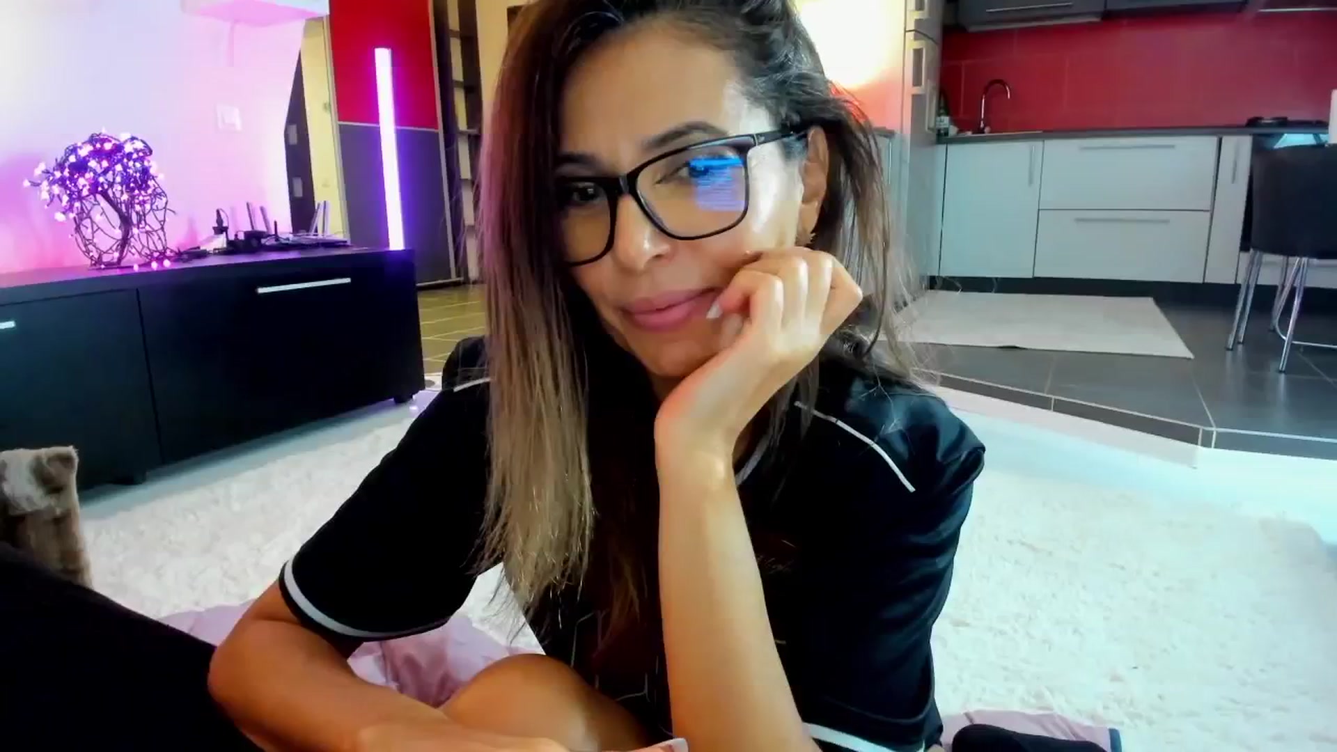 Gallery image thumbnail from SmileyTinaa's myfreecams stream on, 10/11/2025, 06:30 image 19 of 20
