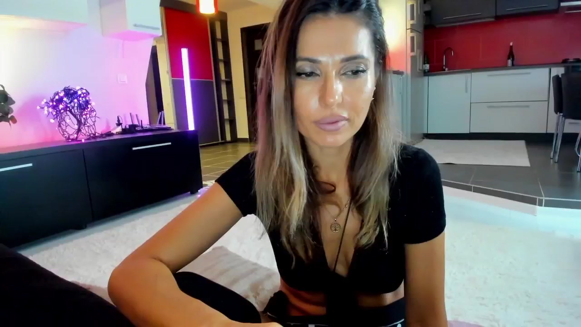 Gallery image thumbnail from SmileyTinaa's myfreecams stream on, 10/16/2025, 21:49 image 5 of 20