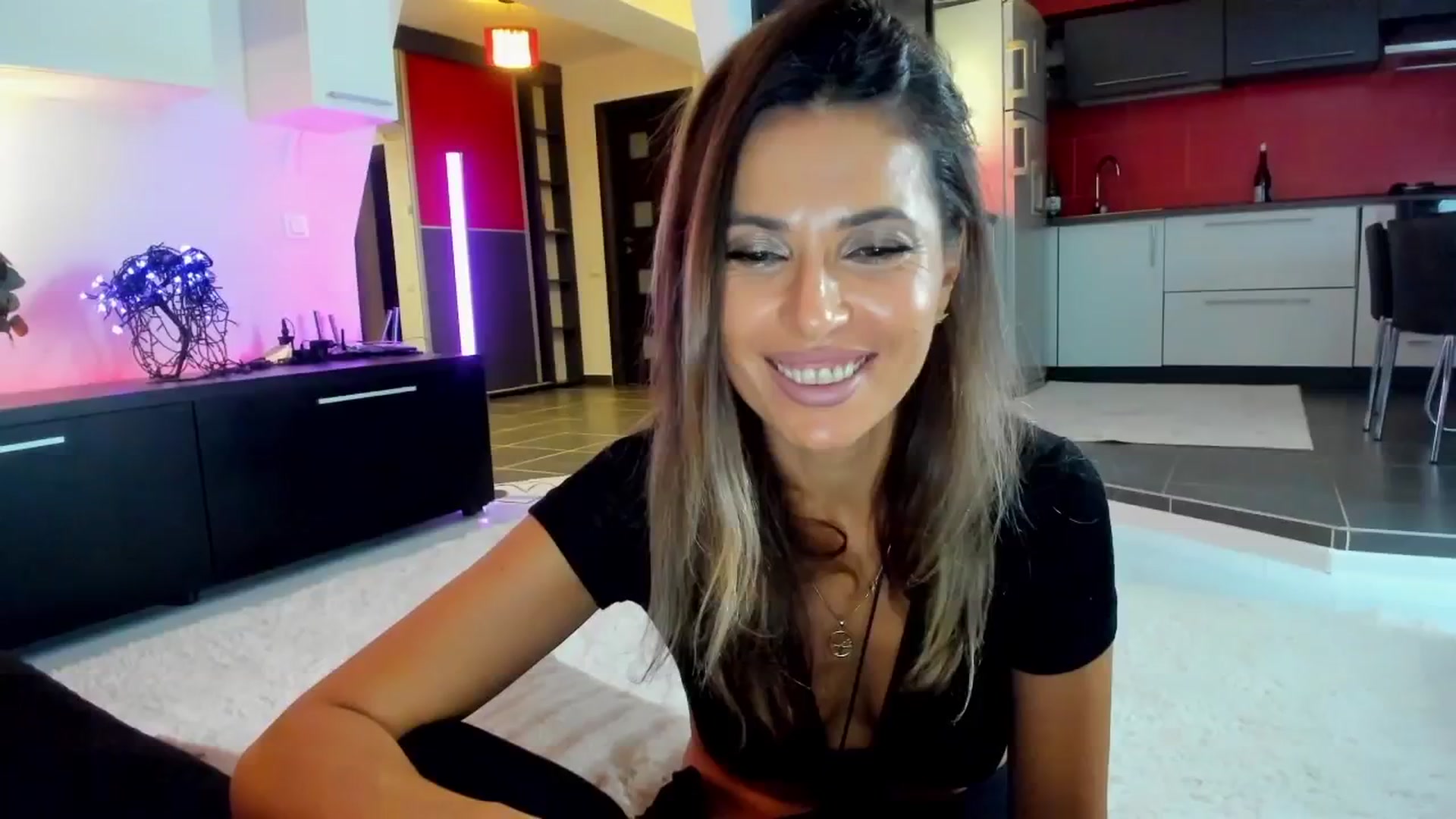 Gallery image thumbnail from SmileyTinaa's myfreecams stream on, 10/16/2025, 21:49 image 7 of 20