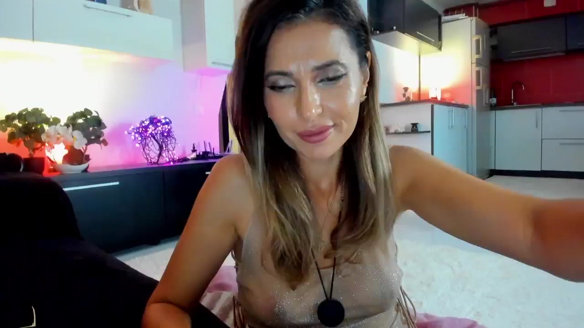 Gallery image thumbnail from SmileyTinaa's myfreecams stream on, 10/17/2025, 23:27 image 19 of 20