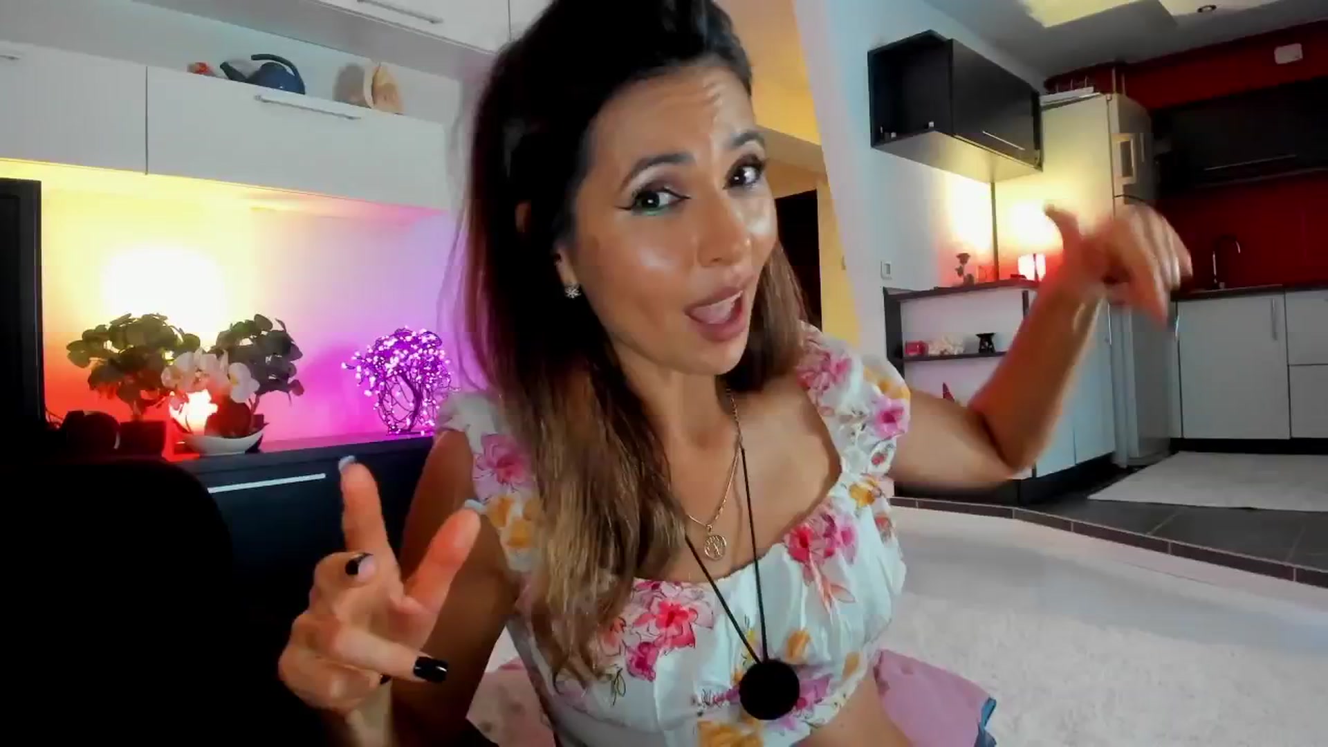 Gallery image thumbnail from SmileyTinaa's myfreecams stream on, 10/24/2025, 22:53 image 18 of 20
