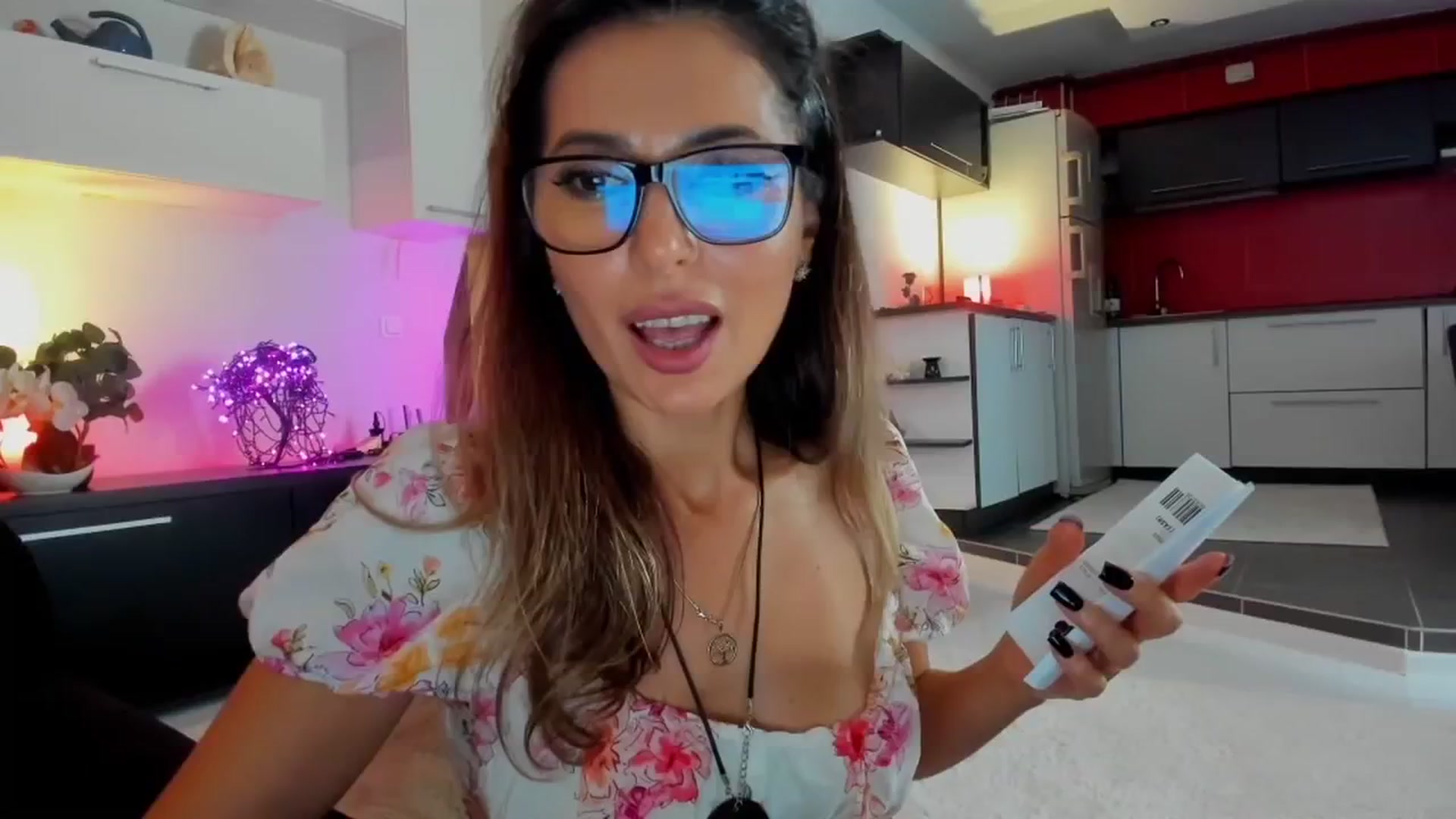 Gallery image thumbnail from SmileyTinaa's myfreecams stream on, 10/25/2025, 03:15 image 1 of 20