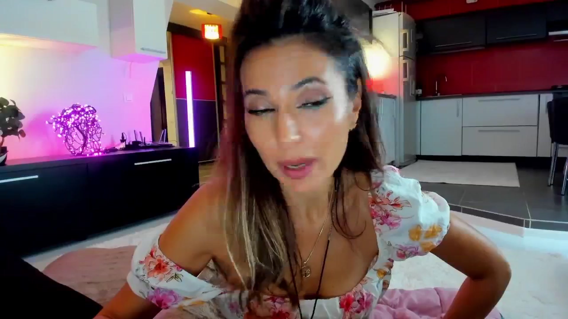Gallery image thumbnail from SmileyTinaa's myfreecams stream on, 10/25/2025, 06:25 image 15 of 20