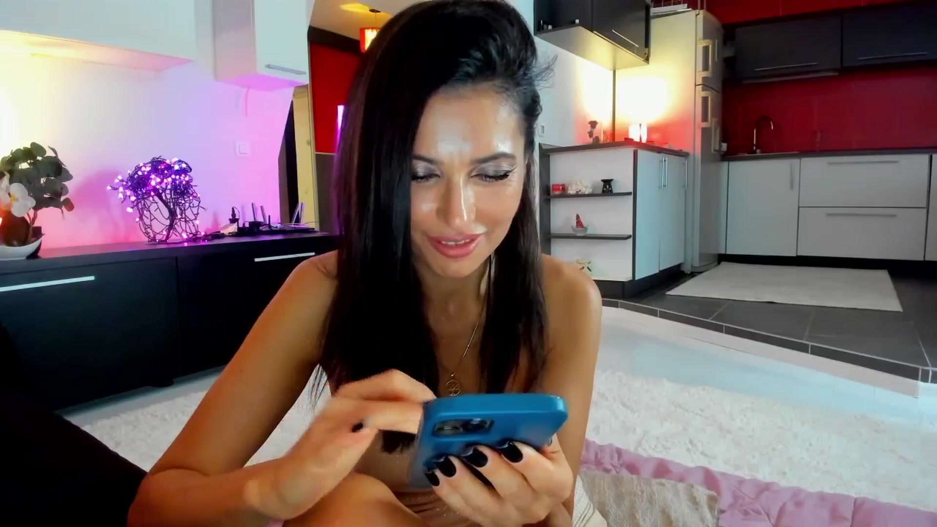 Gallery image thumbnail from SmileyTinaa's myfreecams stream on, 10/31/2025, 24:18 image 20 of 20