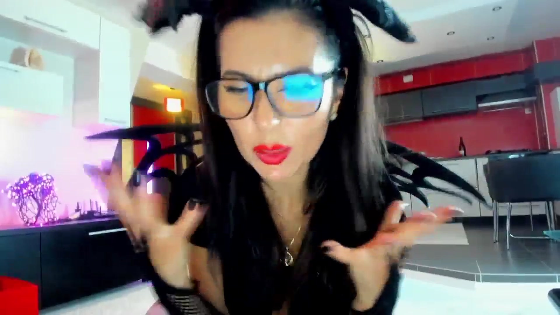 Gallery image thumbnail from SmileyTinaa's myfreecams stream on, 11/01/2025, 02:25 image 20 of 20