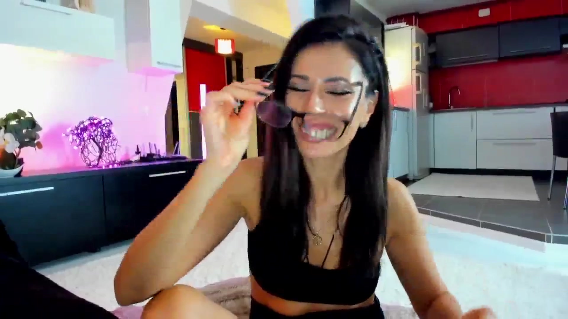 Gallery image thumbnail from SmileyTinaa's myfreecams stream on, 11/07/2025, 24:02 image 7 of 20