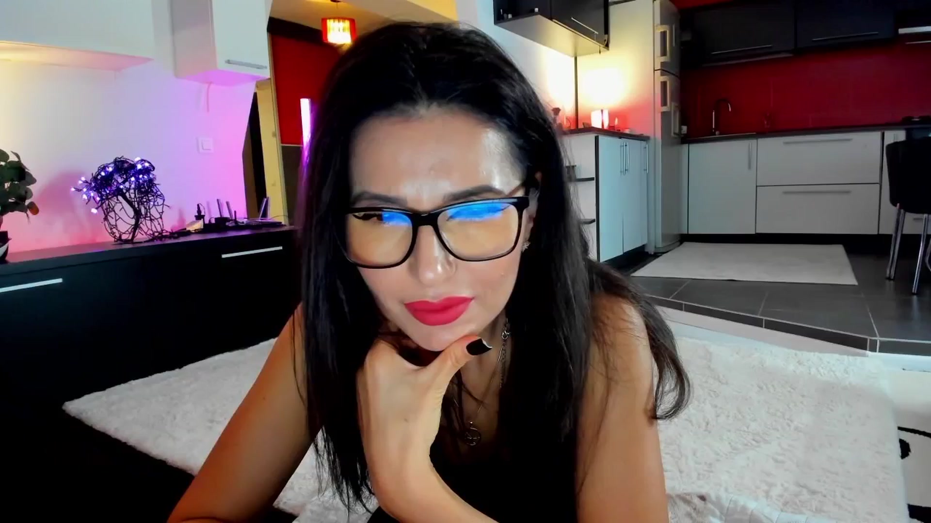 Gallery image thumbnail from SmileyTinaa's myfreecams stream on, 11/13/2025, 21:41 image 8 of 20