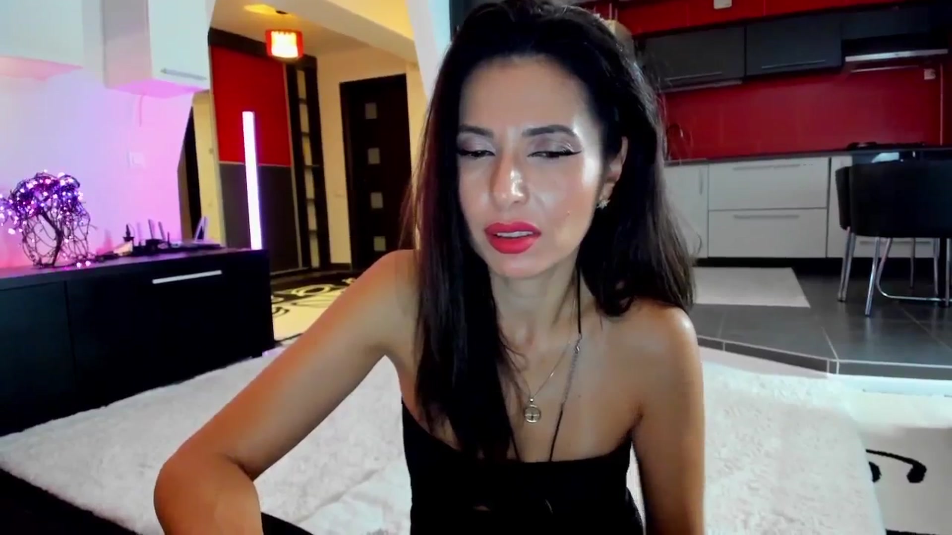 Gallery image thumbnail from SmileyTinaa's myfreecams stream on, 11/13/2025, 22:59 image 14 of 20