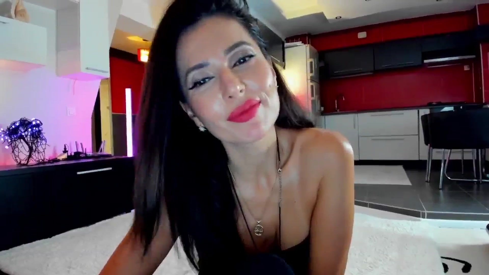 Gallery image thumbnail from SmileyTinaa's myfreecams stream on, 11/13/2025, 22:59 image 10 of 20