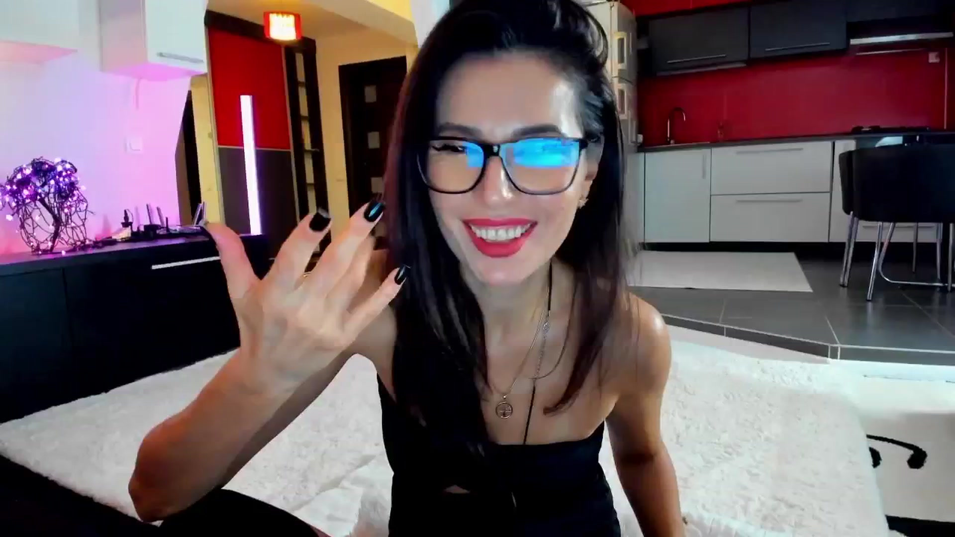 Gallery image thumbnail from SmileyTinaa's myfreecams stream on, 11/13/2025, 22:59 image 8 of 20