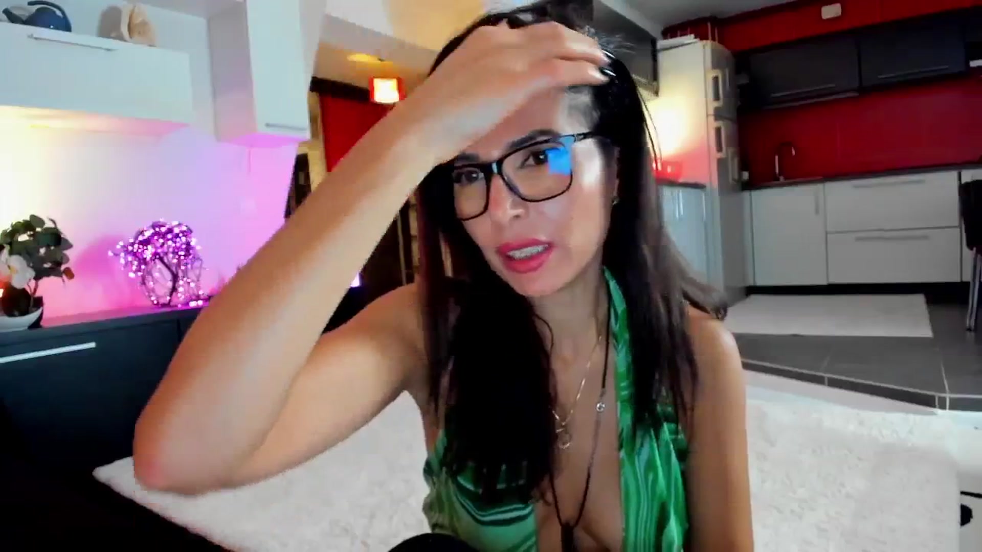 Gallery image thumbnail from SmileyTinaa's myfreecams stream on, 11/14/2025, 01:39 image 20 of 20