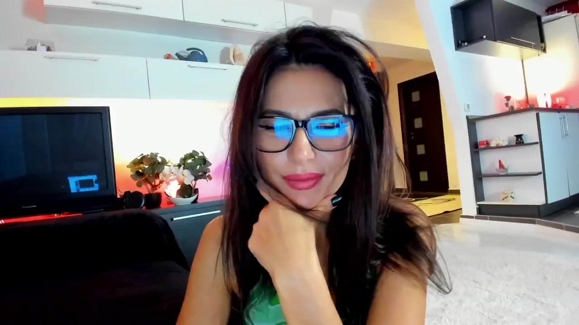Gallery image thumbnail from SmileyTinaa's myfreecams stream on, 11/14/2025, 02:27 image 15 of 20