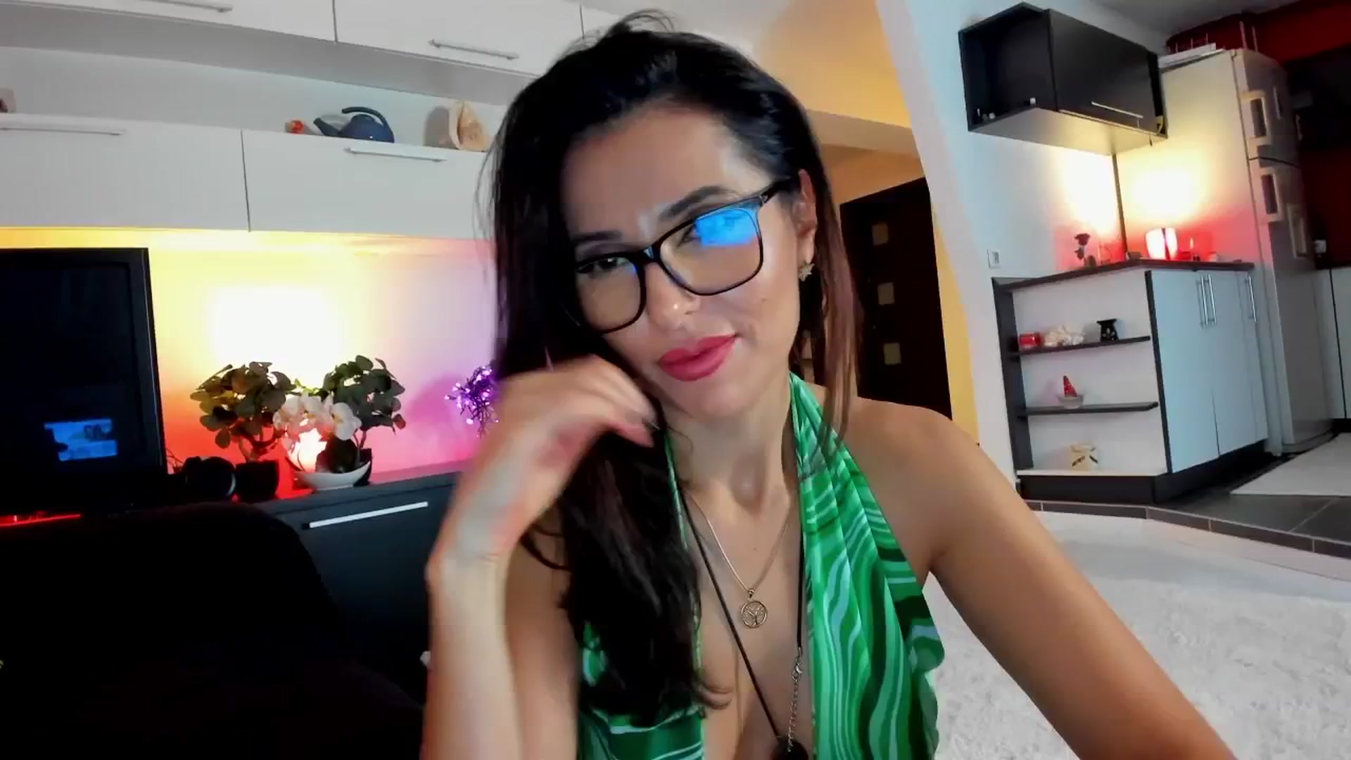 Gallery image thumbnail from SmileyTinaa's myfreecams stream on, 11/14/2025, 02:27 image 2 of 20