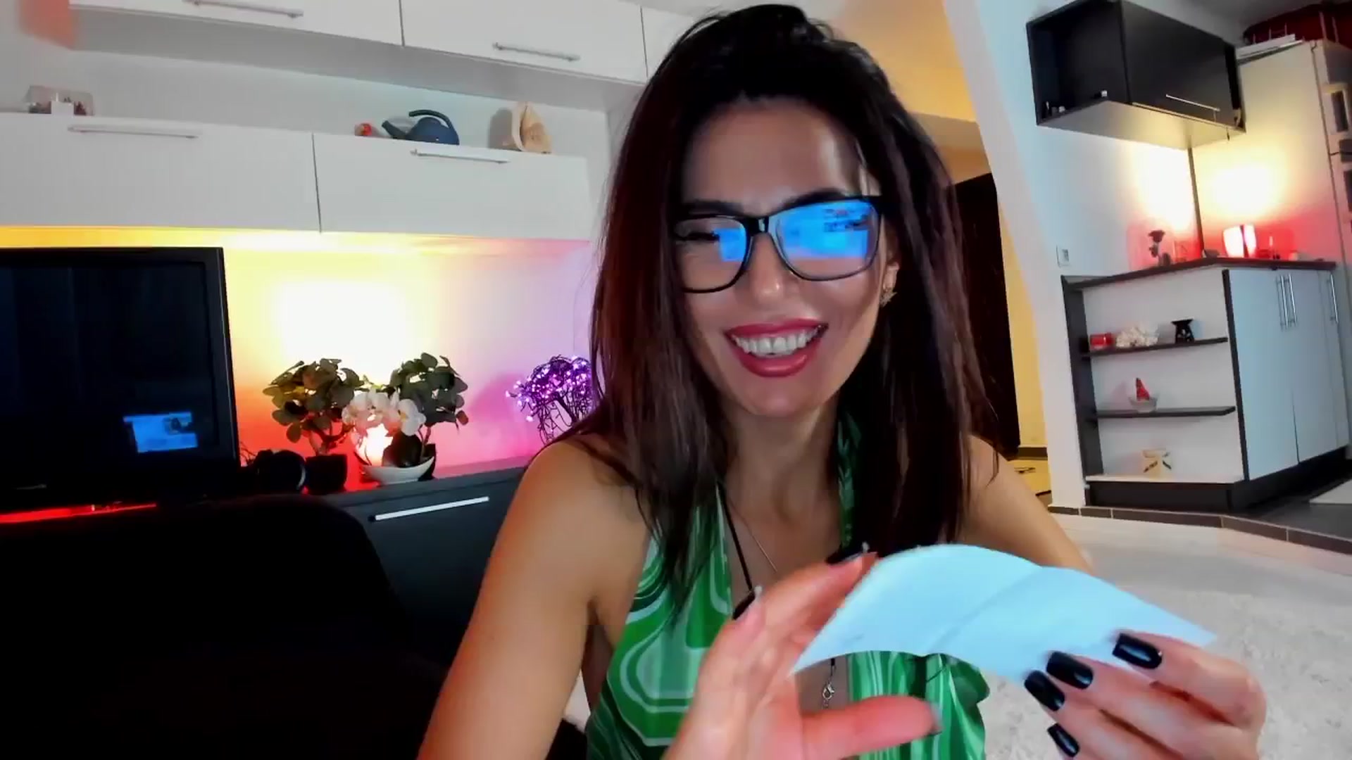 Gallery image thumbnail from SmileyTinaa's myfreecams stream on, 11/14/2025, 02:27 image 10 of 20
