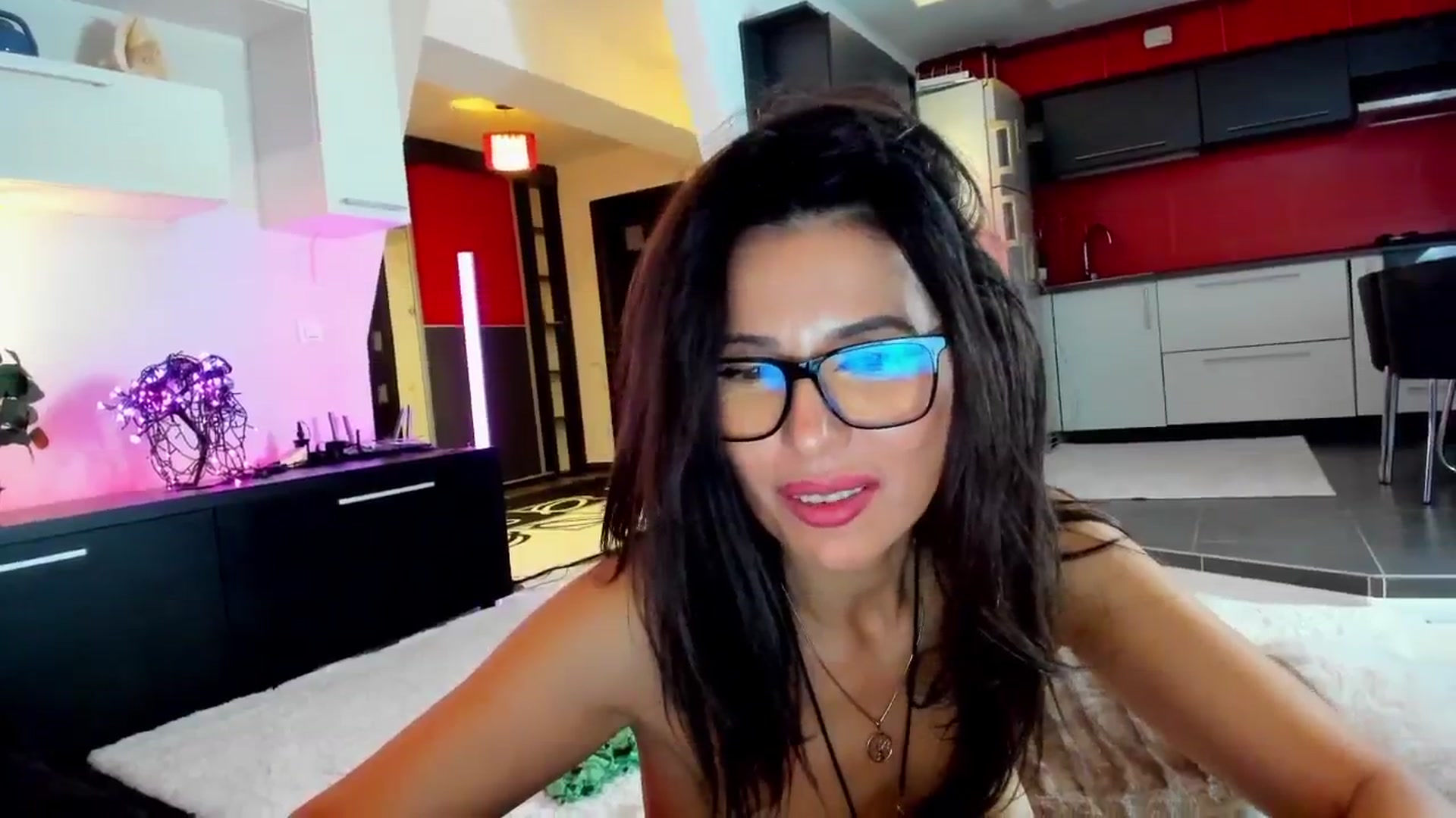 Gallery image thumbnail from SmileyTinaa's myfreecams stream on, 11/14/2025, 05:44 image 18 of 20