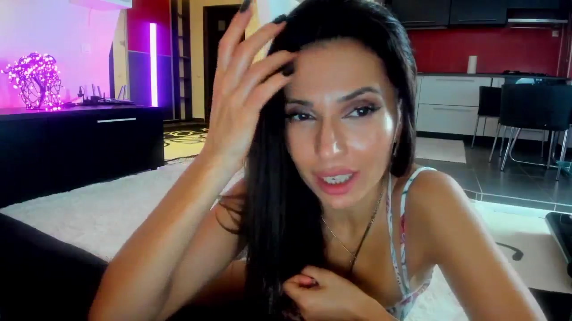 Gallery image thumbnail from SmileyTinaa's myfreecams stream on, 11/15/2025, 02:01 image 15 of 20