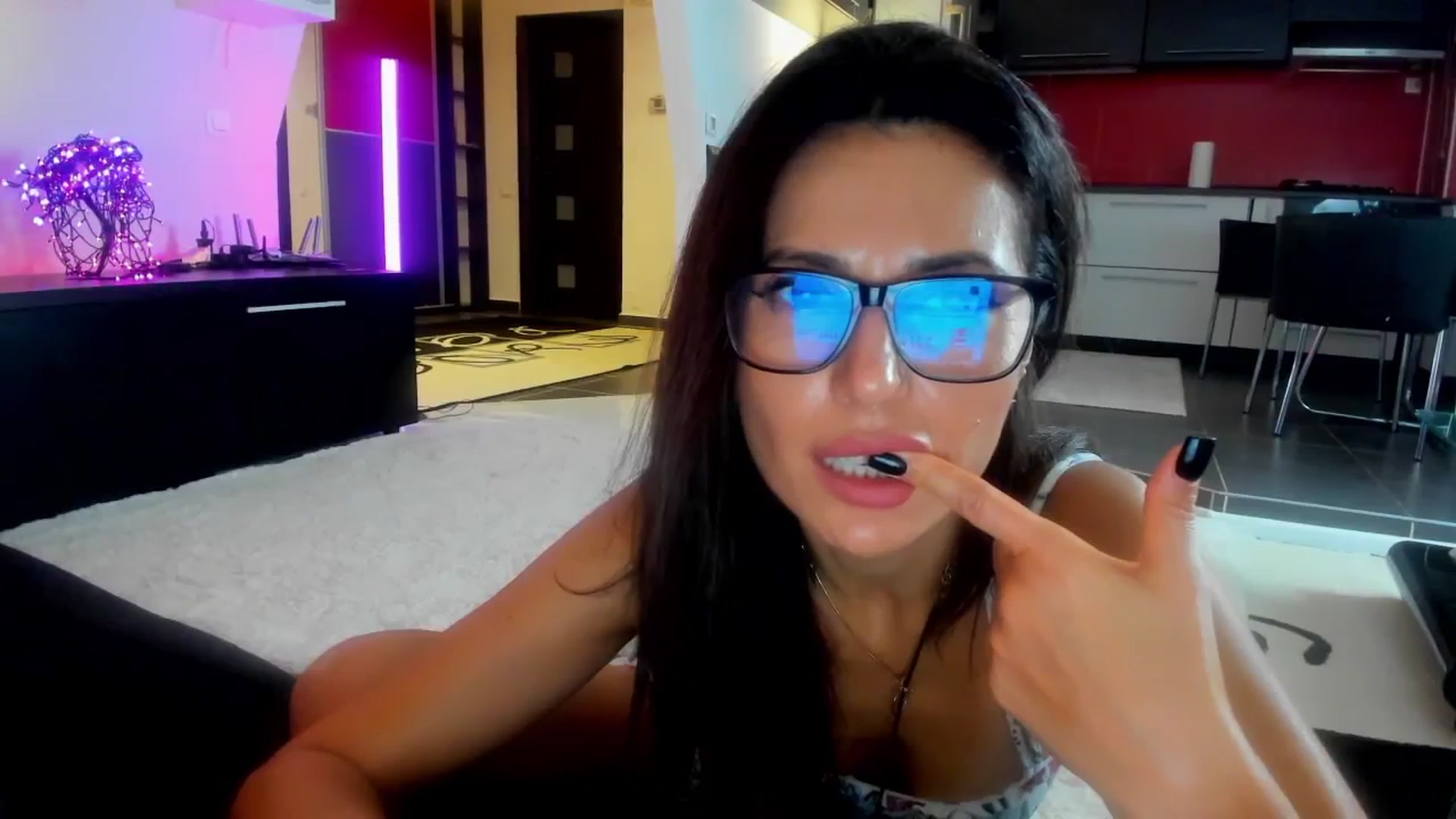 Gallery image thumbnail from SmileyTinaa's myfreecams stream on, 11/15/2025, 02:01 image 16 of 20