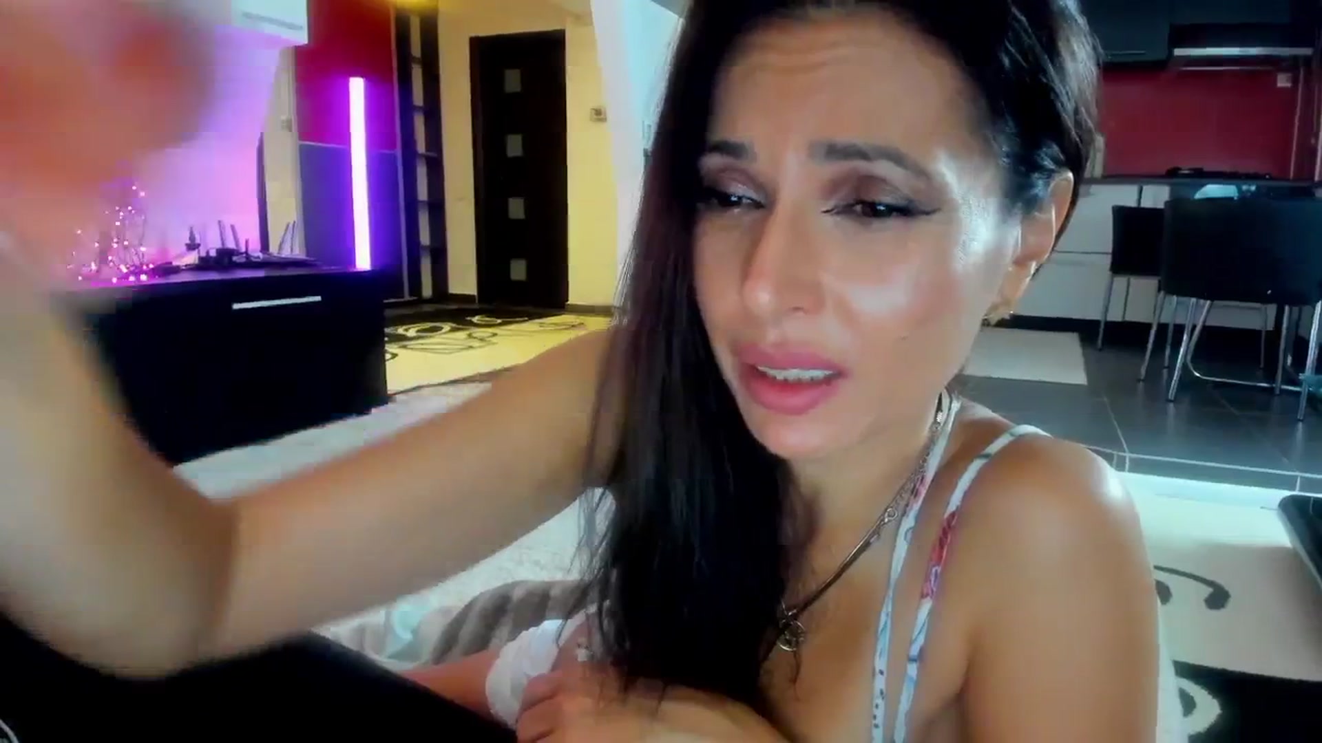 Gallery image thumbnail from SmileyTinaa's myfreecams stream on, 11/15/2025, 02:01 image 17 of 20