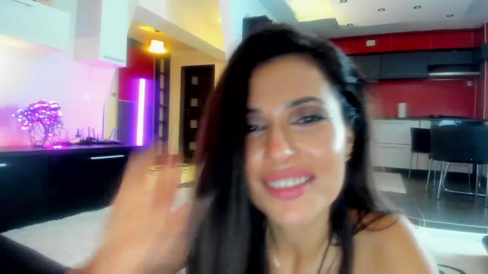 Gallery image thumbnail from SmileyTinaa's myfreecams stream on, 11/15/2025, 04:34 image 18 of 20