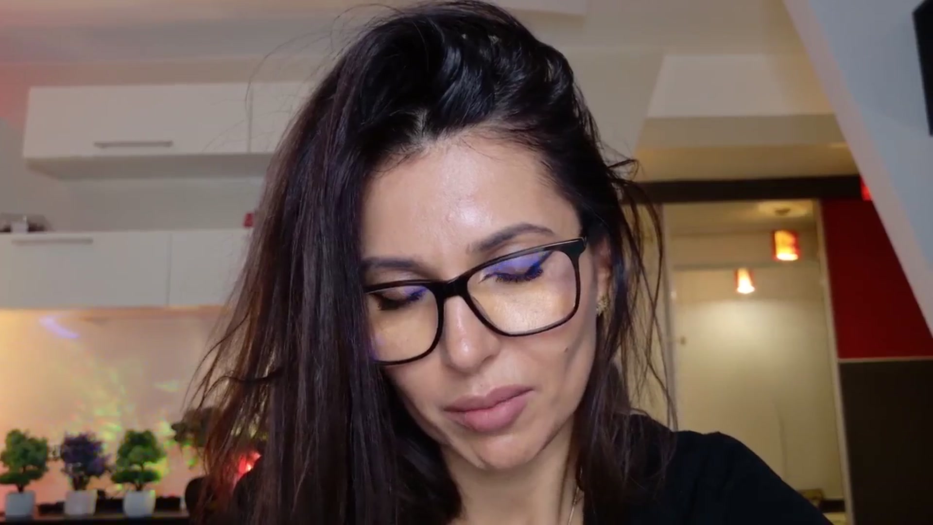 Gallery image thumbnail from SmileyTinaa's myfreecams stream on, 11/17/2025, 22:07 image 9 of 20