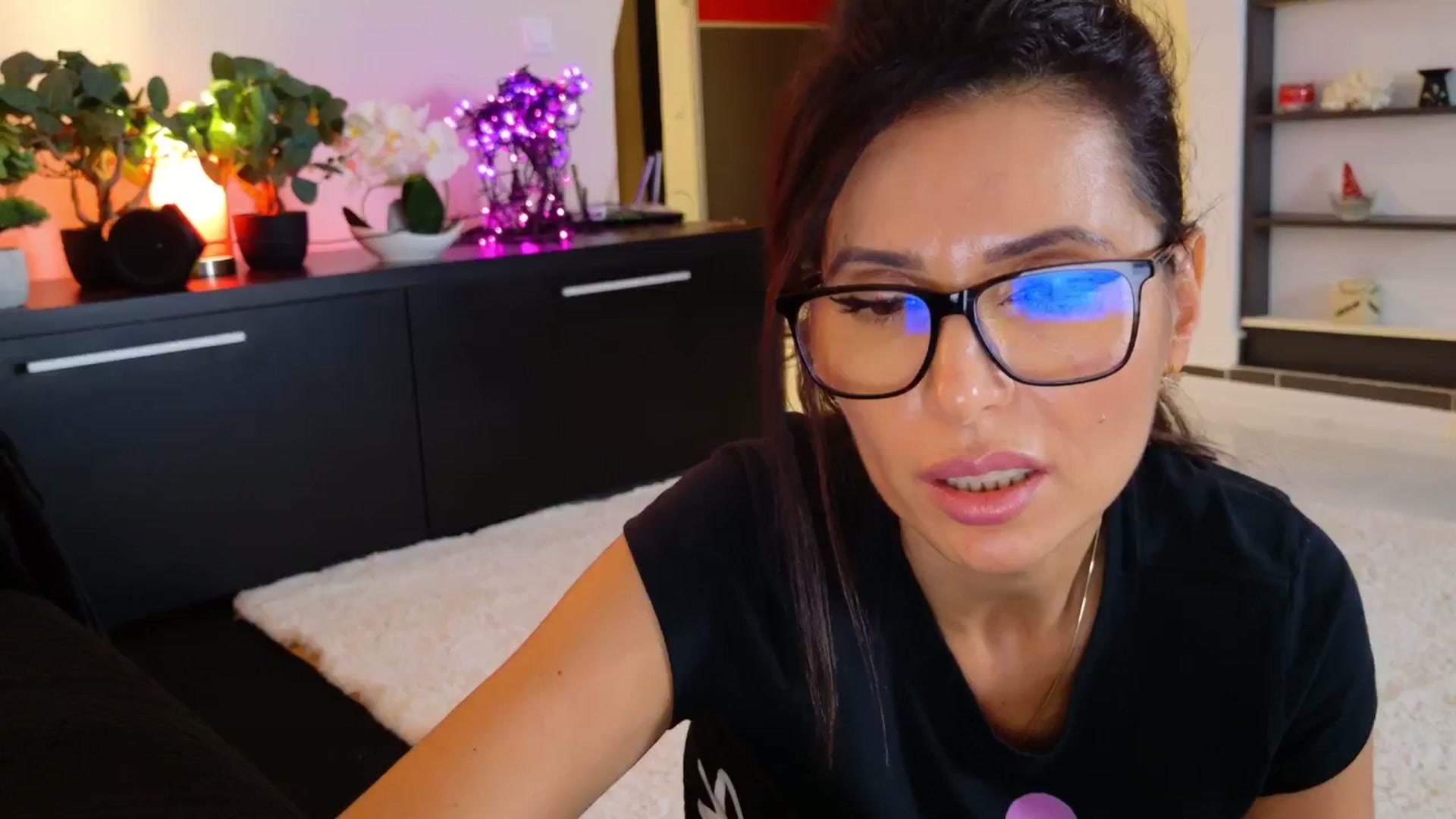 Gallery image thumbnail from SmileyTinaa's myfreecams stream on, 11/18/2025, 21:22 image 11 of 20