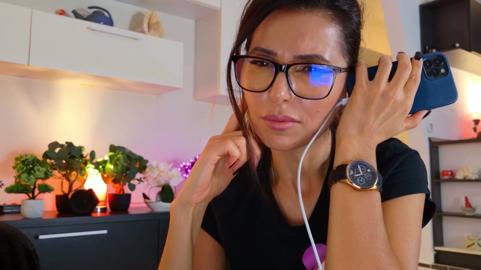 Gallery image thumbnail from SmileyTinaa's myfreecams stream on, 11/18/2025, 21:22 image 9 of 20