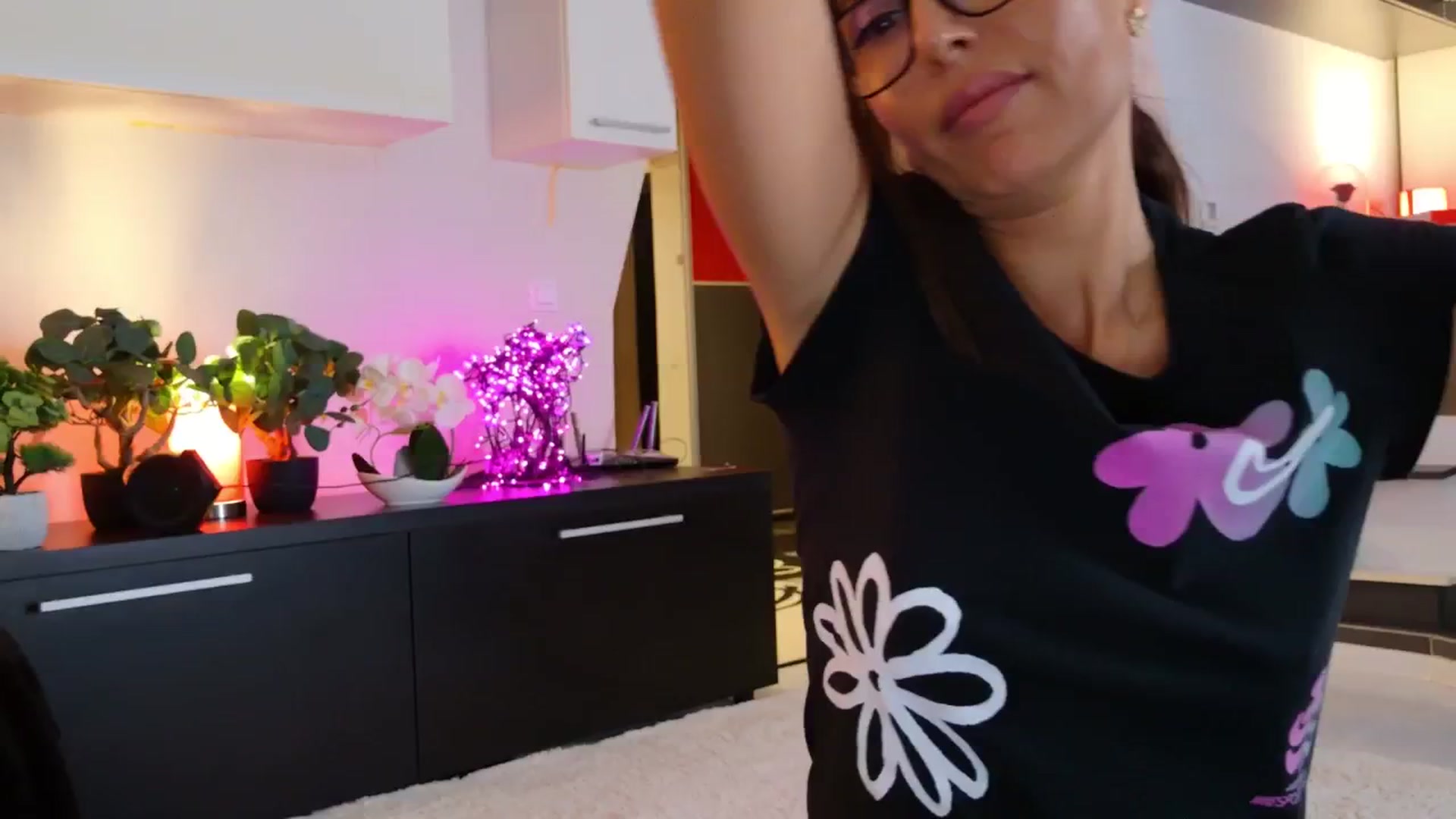 Gallery image thumbnail from SmileyTinaa's myfreecams stream on, 11/18/2025, 21:22 image 15 of 20