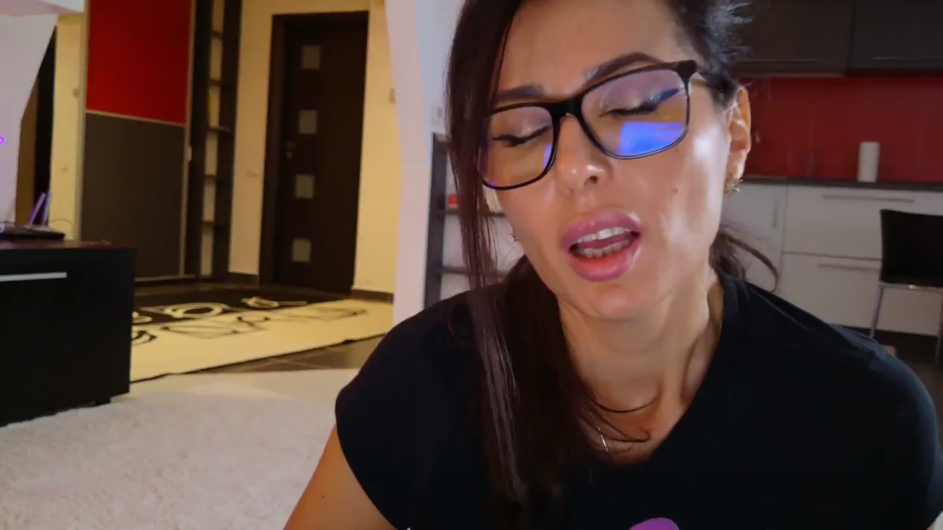 Gallery image thumbnail from SmileyTinaa's myfreecams stream on, 11/18/2025, 22:50 image 16 of 20