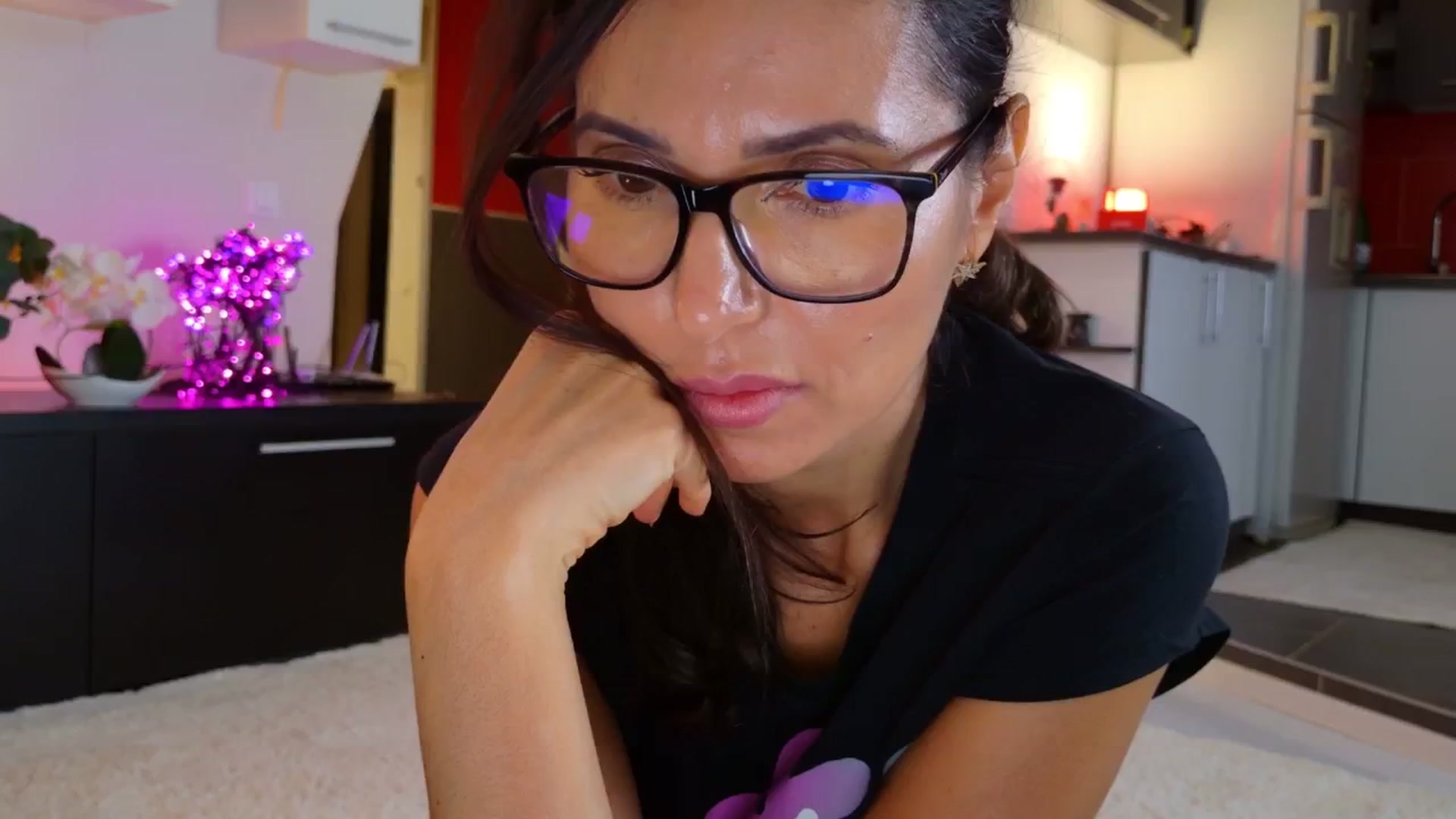 Gallery image thumbnail from SmileyTinaa's myfreecams stream on, 11/18/2025, 22:50 image 10 of 20