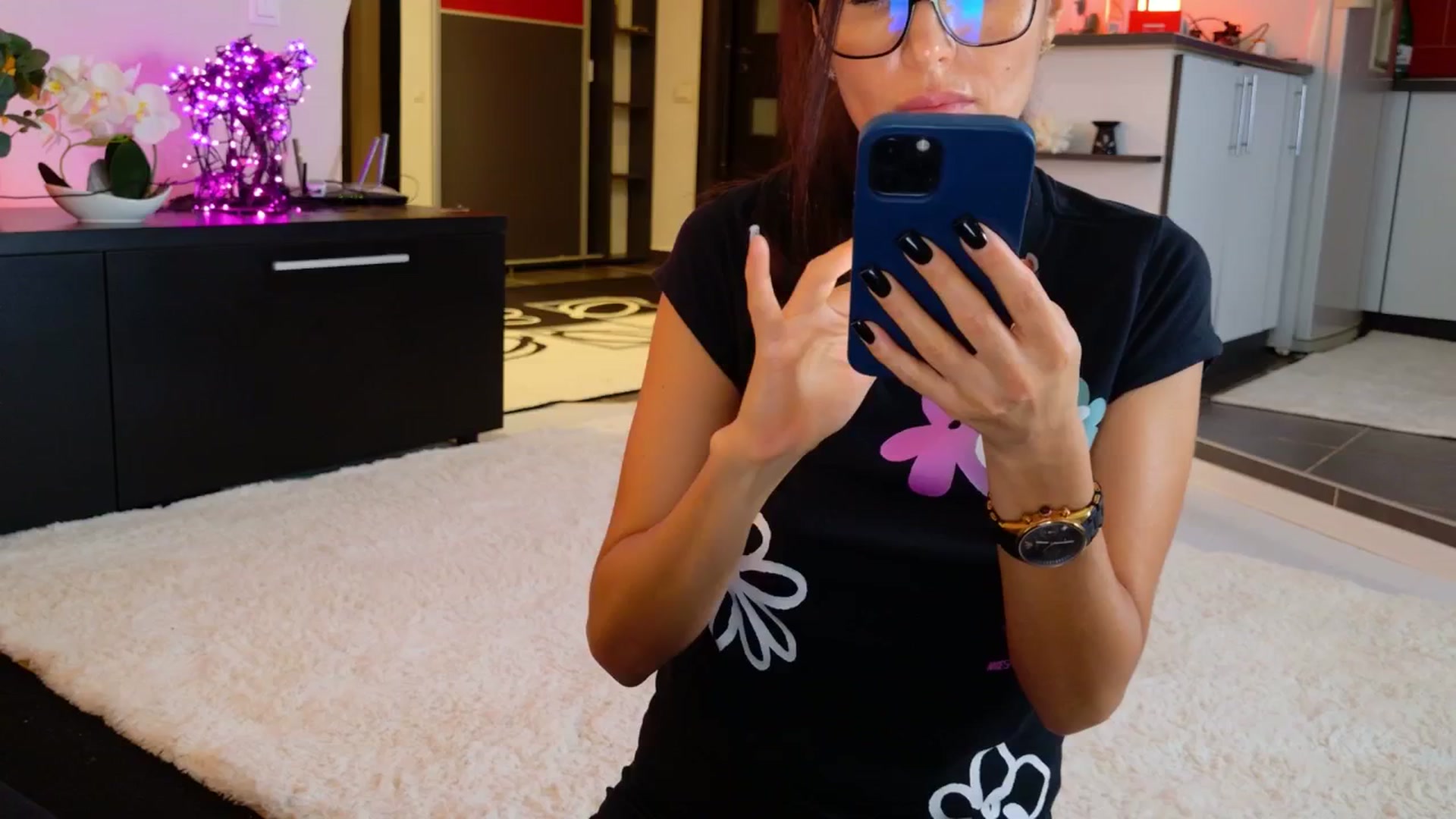 Gallery image thumbnail from SmileyTinaa's myfreecams stream on, 11/18/2025, 22:50 image 5 of 20