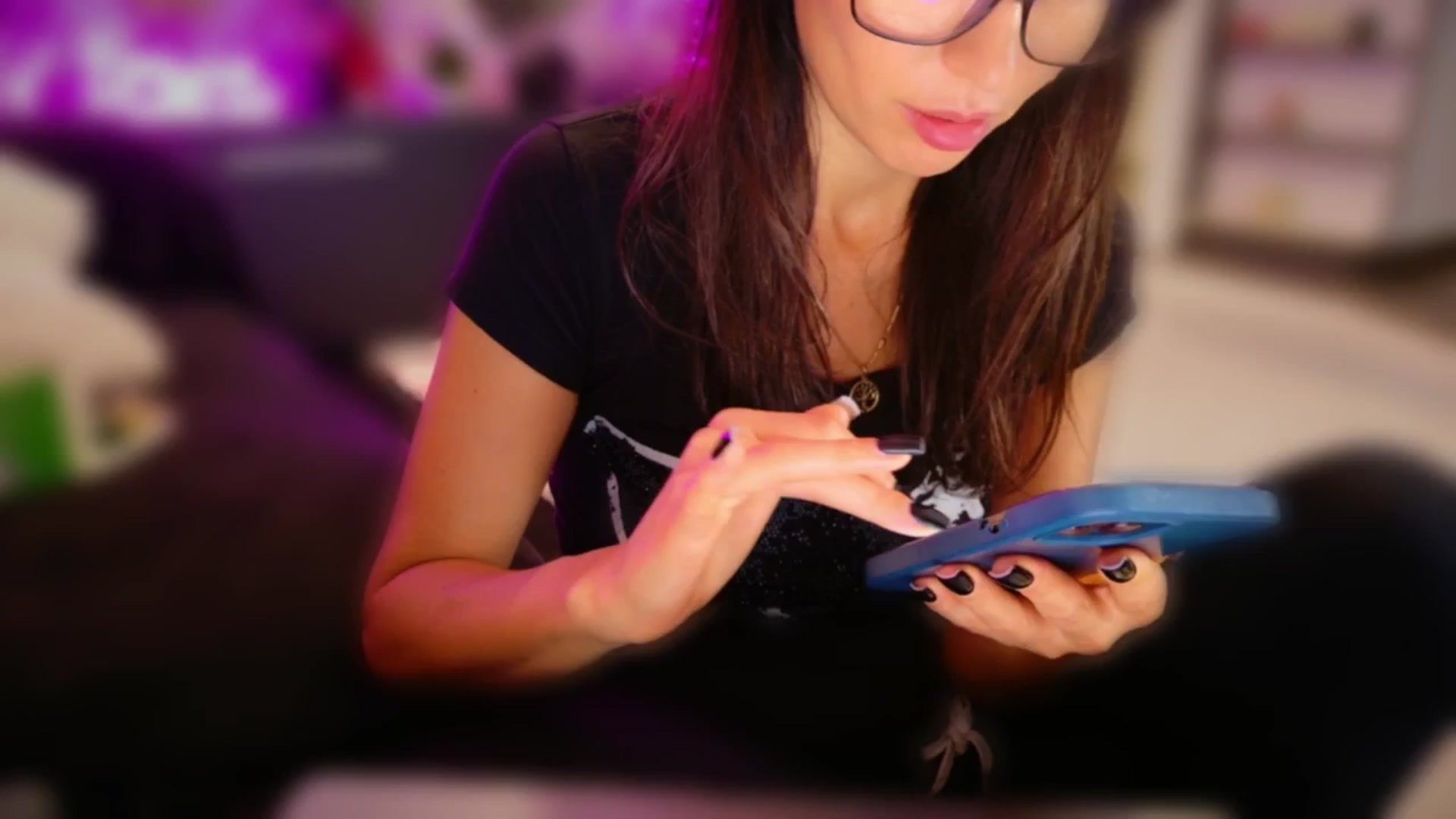 Gallery image thumbnail from SmileyTinaa's myfreecams stream on, 11/21/2025, 18:42 image 8 of 20