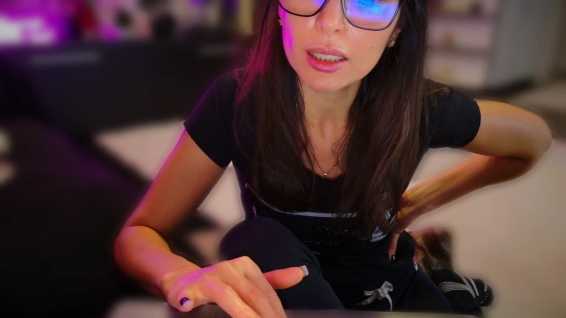 Gallery image thumbnail from SmileyTinaa's myfreecams stream on, 11/21/2025, 18:42 image 14 of 20