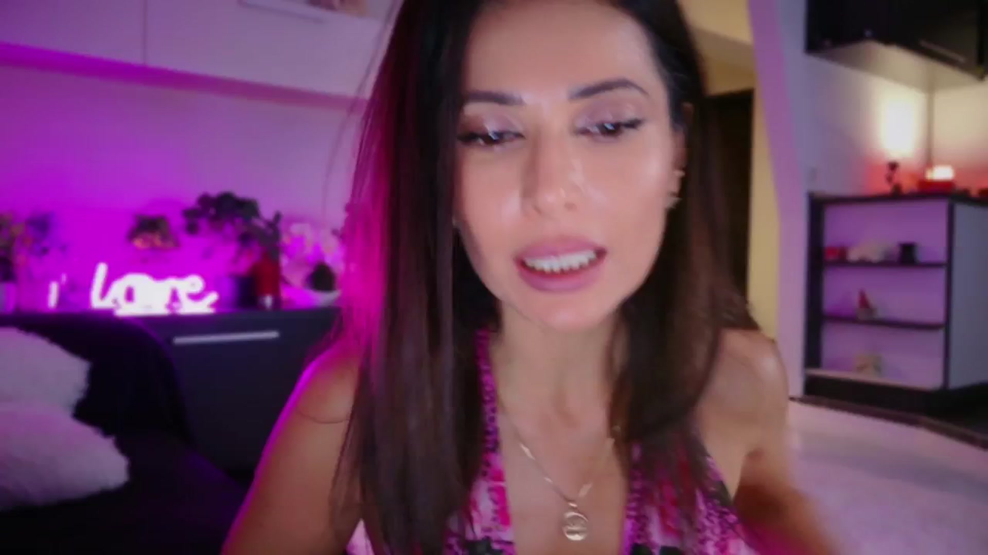 Gallery image thumbnail from SmileyTinaa's myfreecams stream on, 11/22/2025, 24:06 image 10 of 20