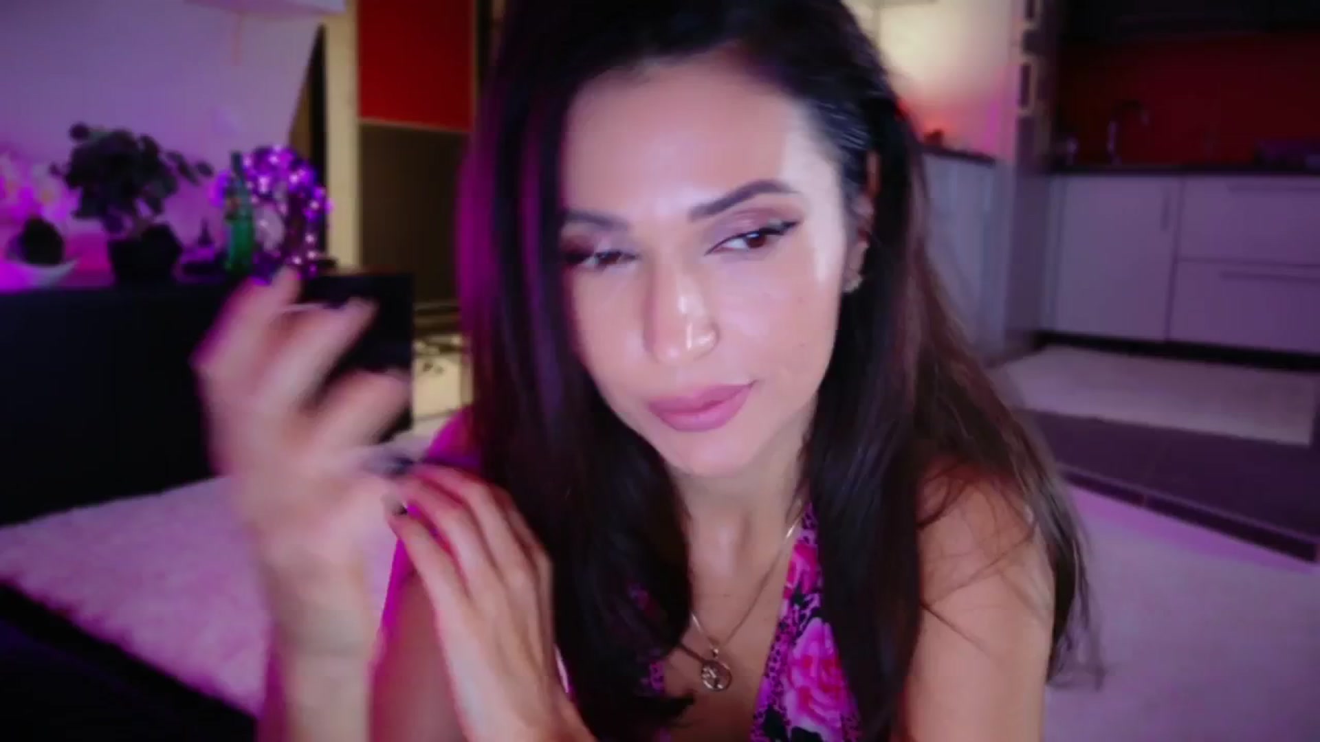 Gallery image thumbnail from SmileyTinaa's myfreecams stream on, 11/22/2025, 24:06 image 2 of 20