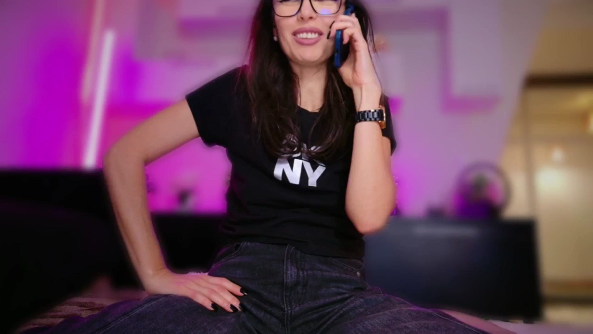Gallery image thumbnail from SmileyTinaa's myfreecams stream on, 11/28/2025, 01:05 image 18 of 20