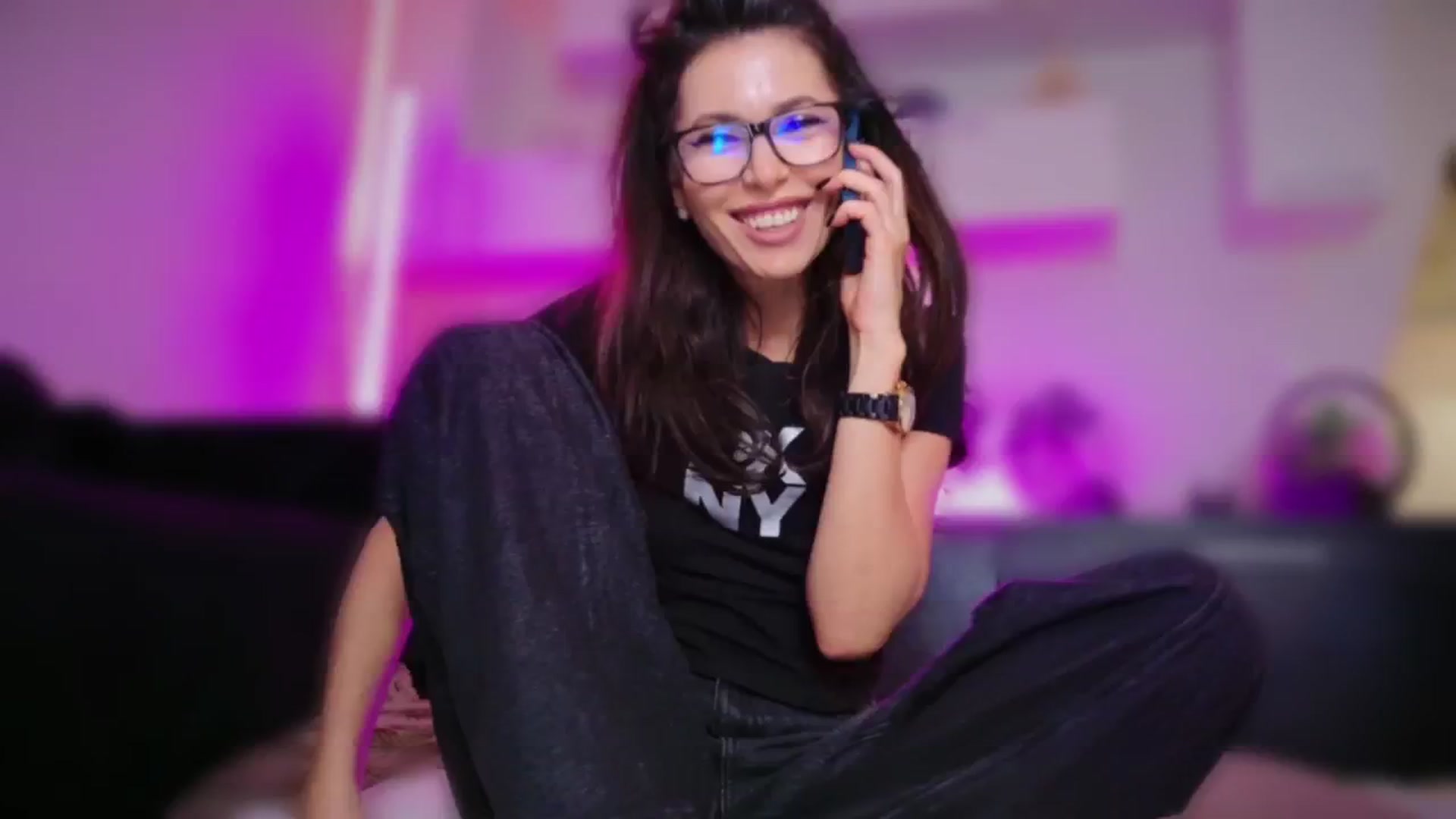 Gallery image thumbnail from SmileyTinaa's myfreecams stream on, 11/28/2025, 01:05 image 7 of 20