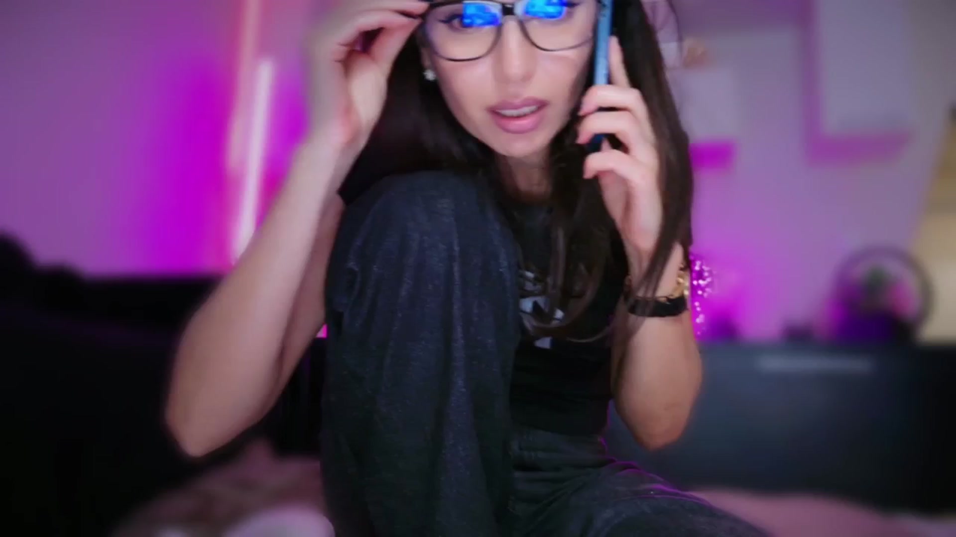 Gallery image thumbnail from SmileyTinaa's myfreecams stream on, 11/28/2025, 01:05 image 12 of 20