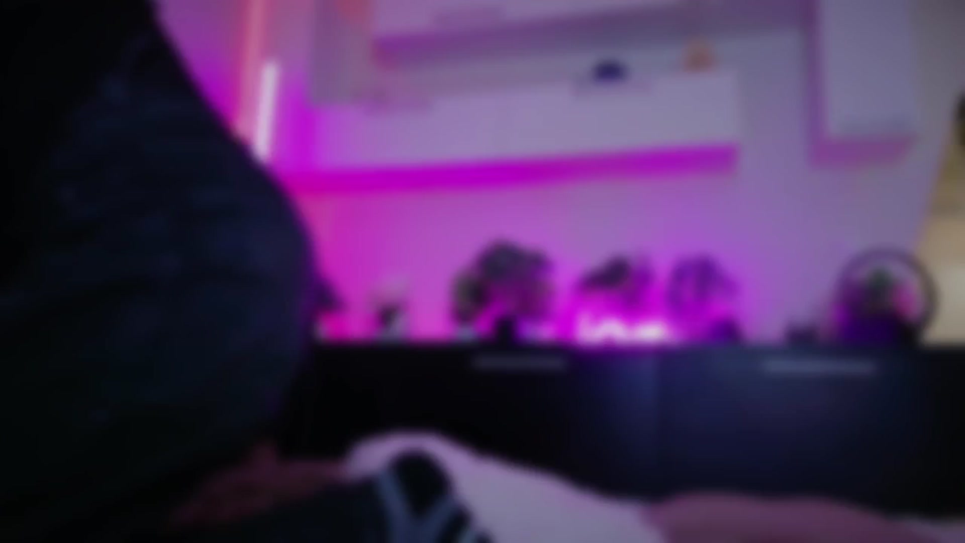 Gallery image thumbnail from SmileyTinaa's myfreecams stream on, 11/28/2025, 01:05 image 8 of 20