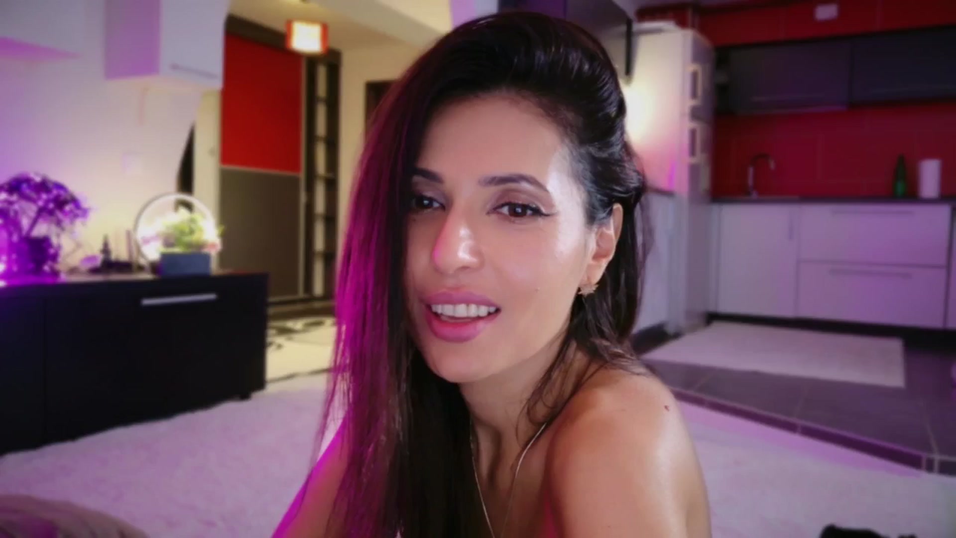 Gallery image thumbnail from SmileyTinaa's myfreecams stream on, 11/29/2025, 09:08 image 6 of 20