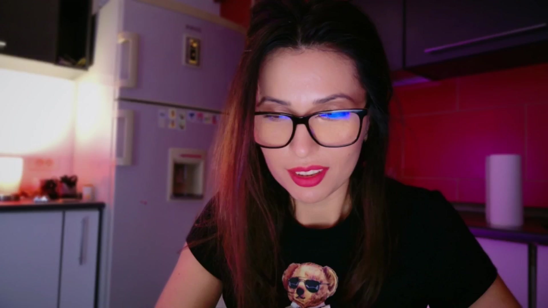 Gallery image thumbnail from SmileyTinaa's myfreecams stream on, 12/04/2025, 12:06 image 16 of 20