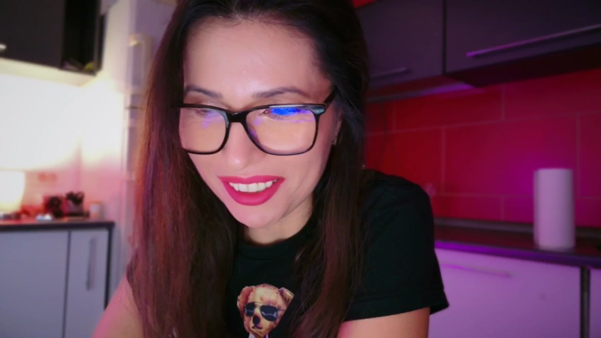 Gallery image thumbnail from SmileyTinaa's myfreecams stream on, 12/04/2025, 12:06 image 13 of 20